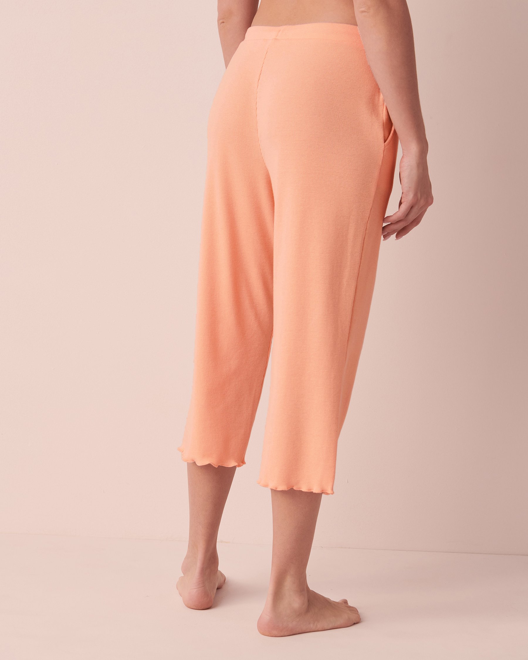 LA VIE EN ROSE Lettuce Edge Ribbed Capri Peach 40200434 - View4