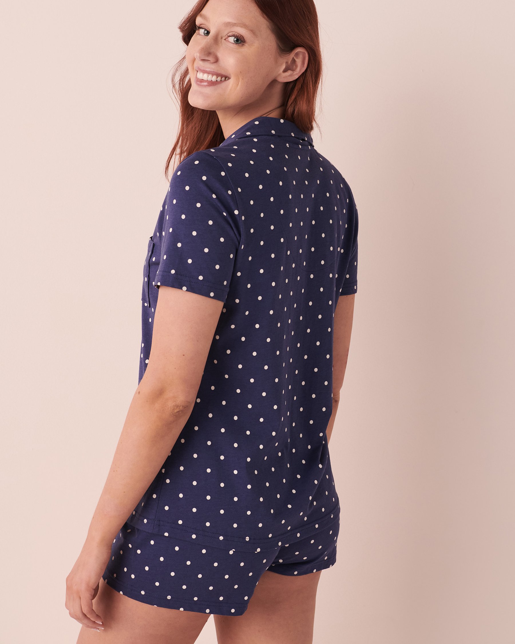 LA VIE EN ROSE Ensemble pyjama à imprimé avec chemisier Pois marines 40400043 - Voir2