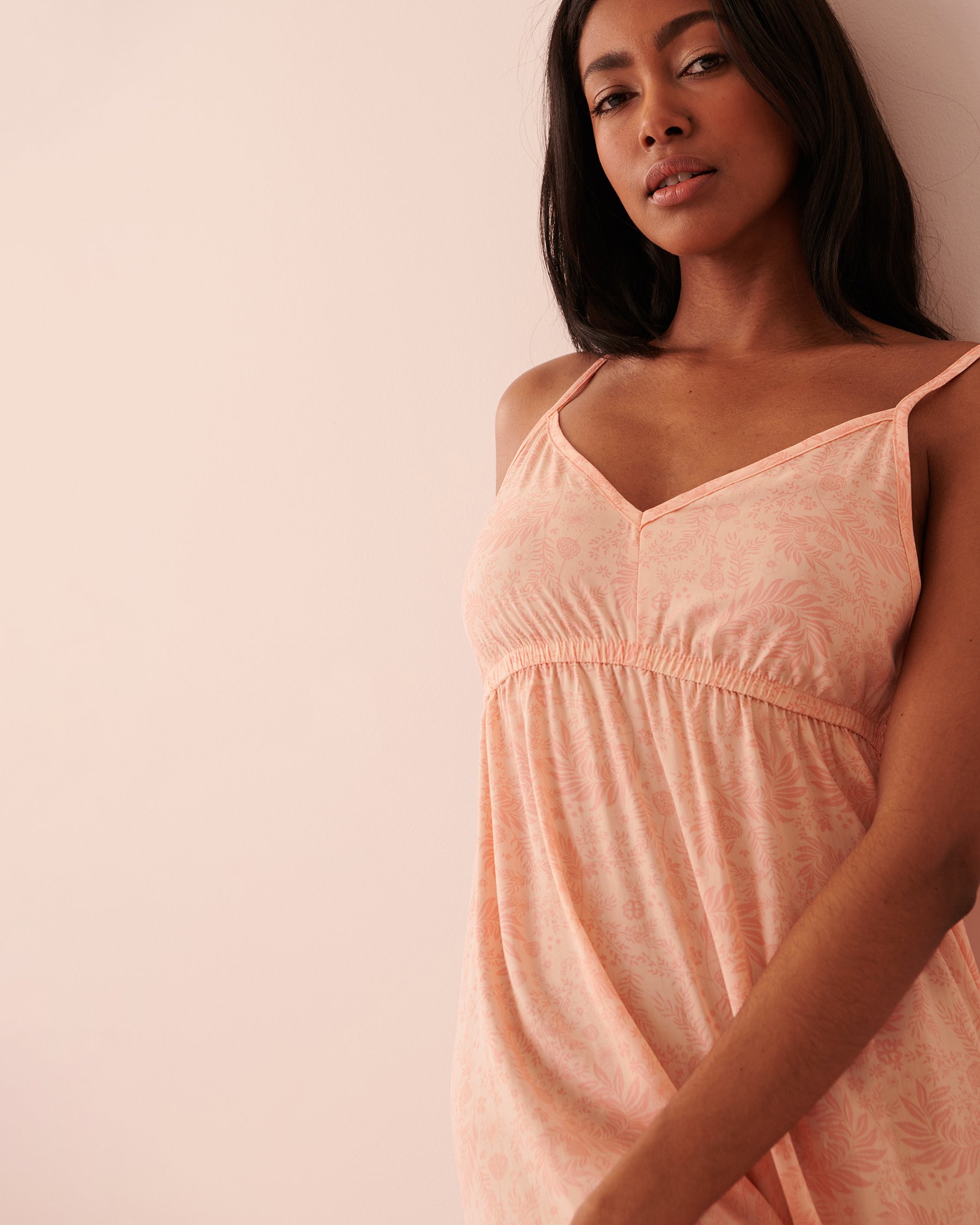 LA VIE EN ROSE Nuisette imprimée à bretelles minces Imprimé pêche 40500264 - Voir2
