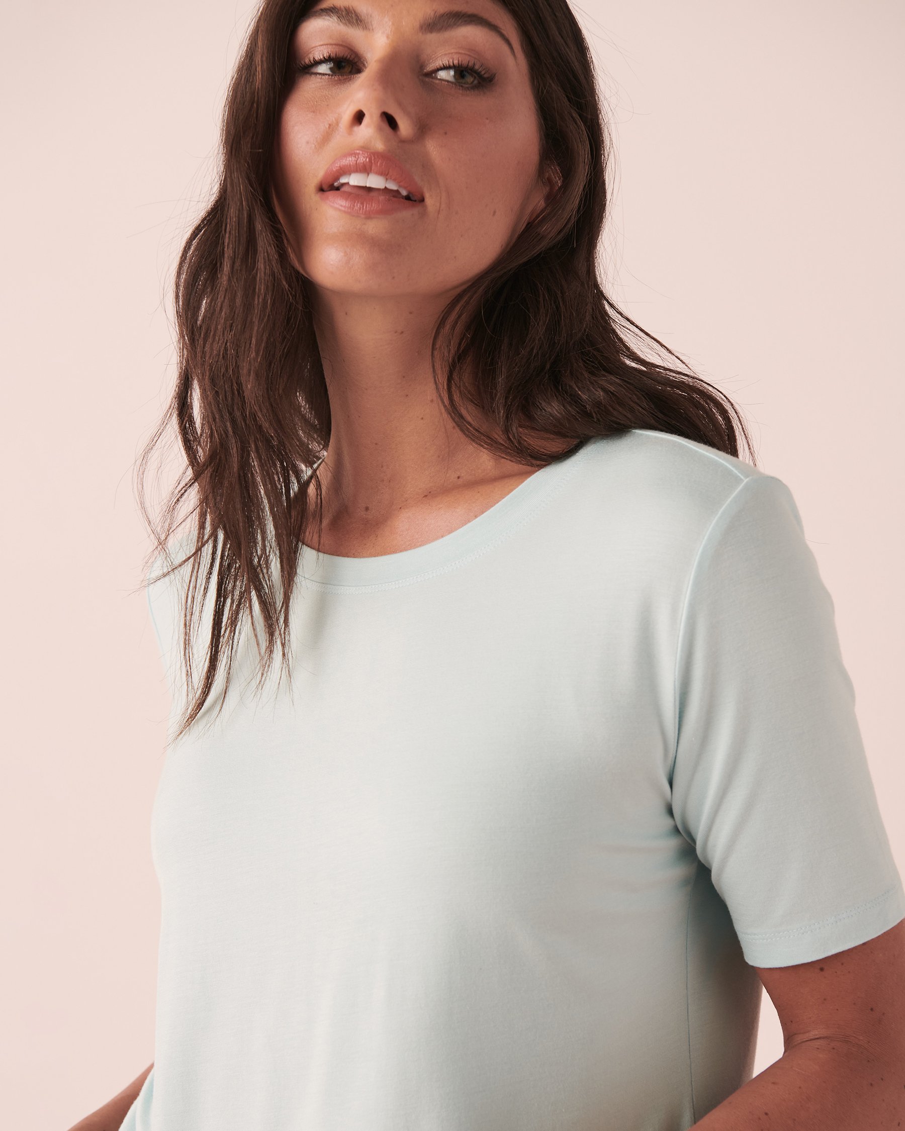 LA VIE EN ROSE Bamboo Scoop Neck T-shirt Blue sky 40100431 - View3