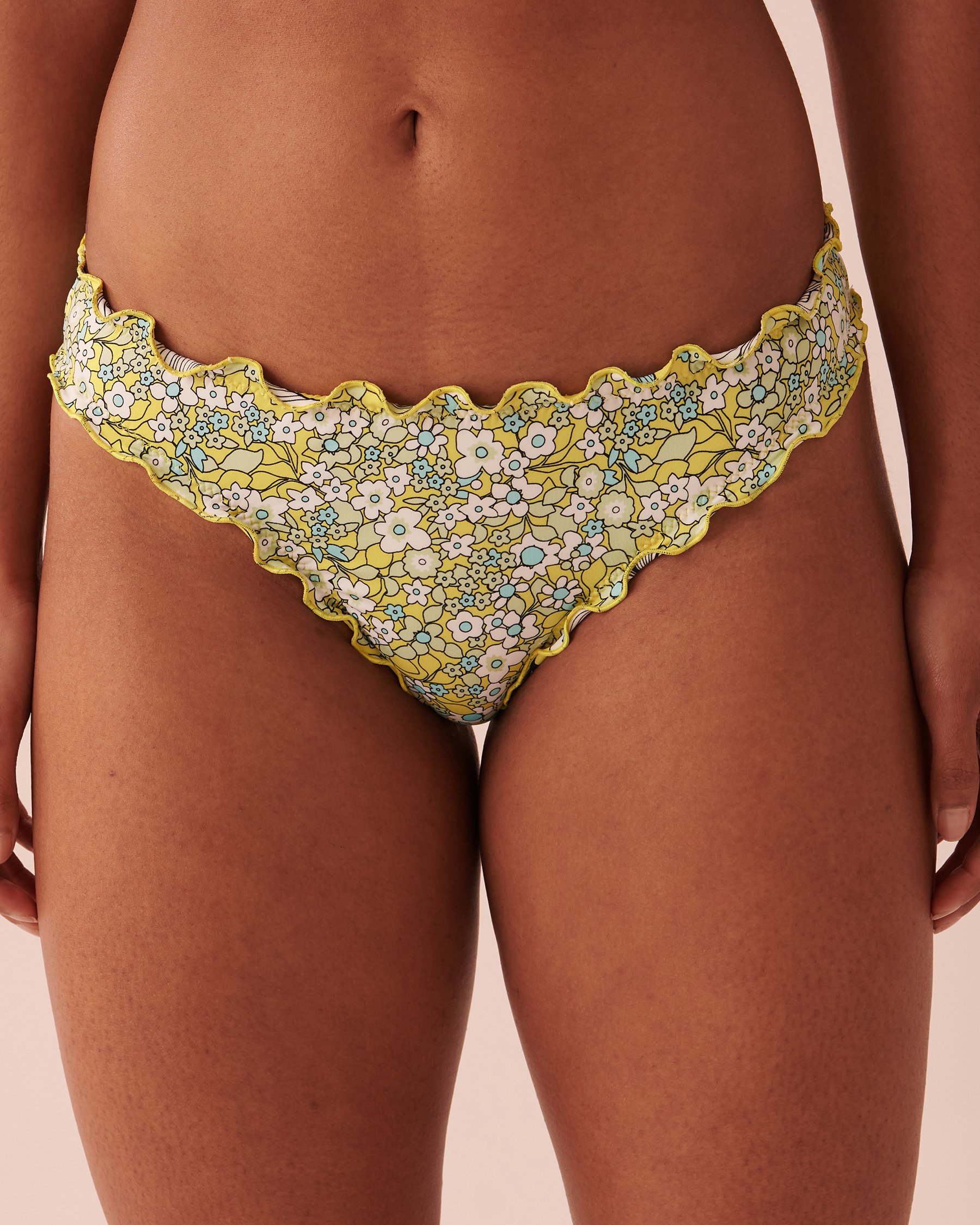 LA VIE EN ROSE AQUA FIELDS OF FLOWERS Recycled Fibers Reversible Cheeky Bikini Bottom Ditsy floral 70300410 - View3