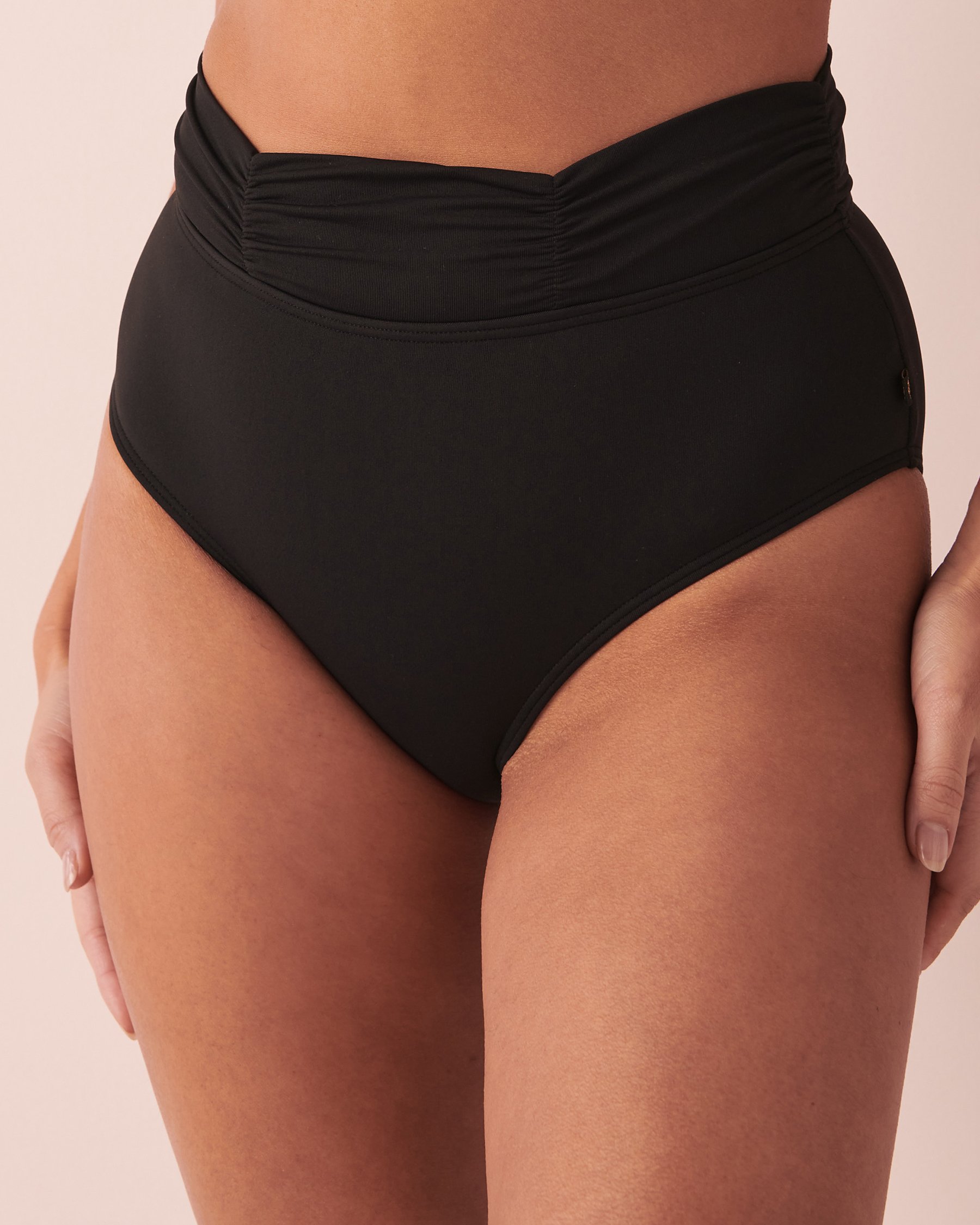 LA VIE EN ROSE AQUA SOLID High Waist Bikini Bottom Black 70300433 - View1