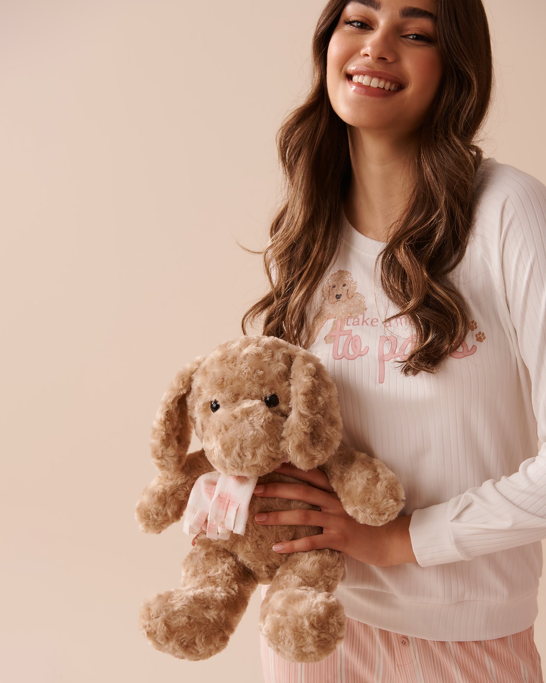 LA VIE EN ROSE Peluche chien Crème 40700339 - Voir2