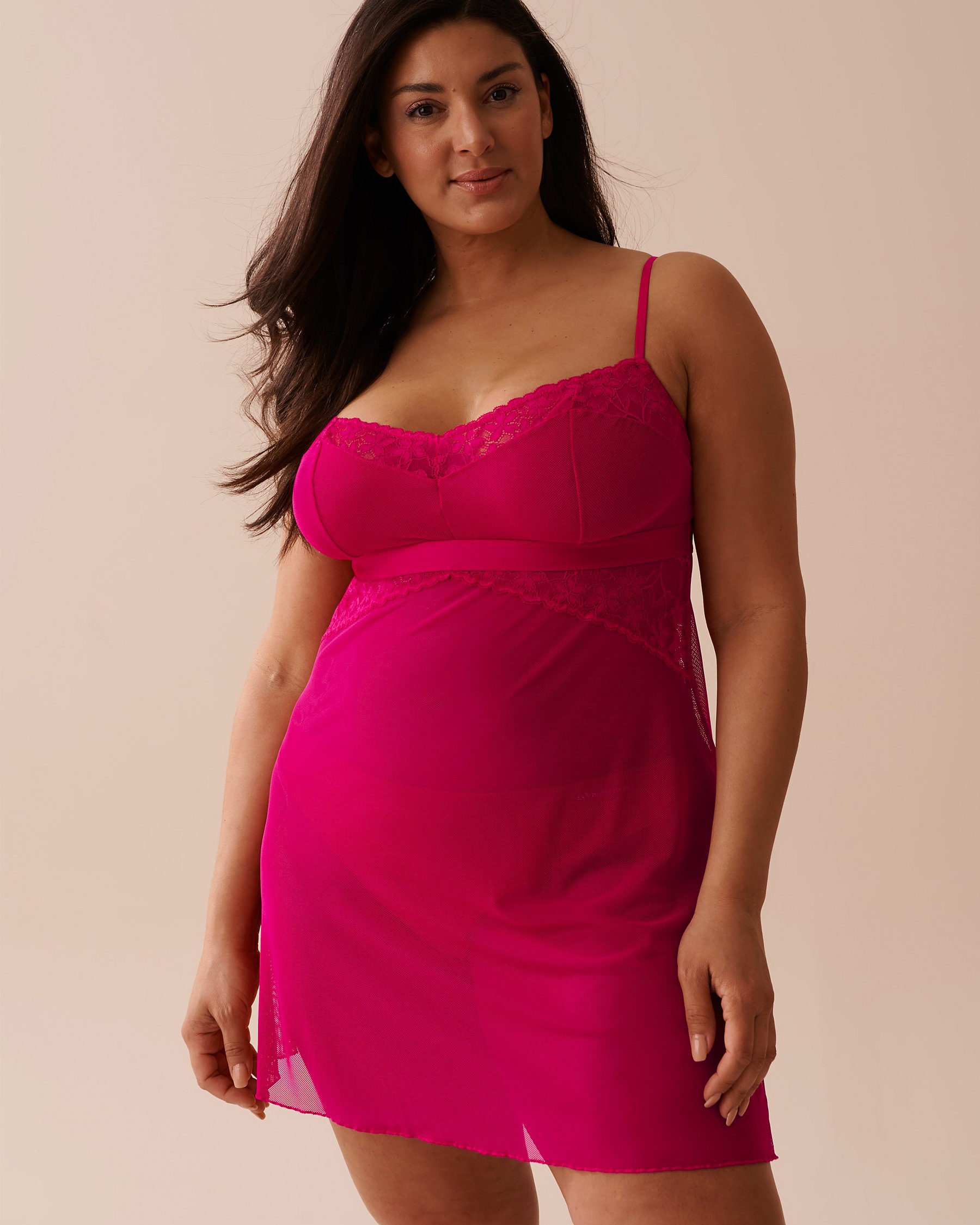 LA VIE EN ROSE Nuisette en résille et dentelle festonnée Rouge framboise 60500155 - View1