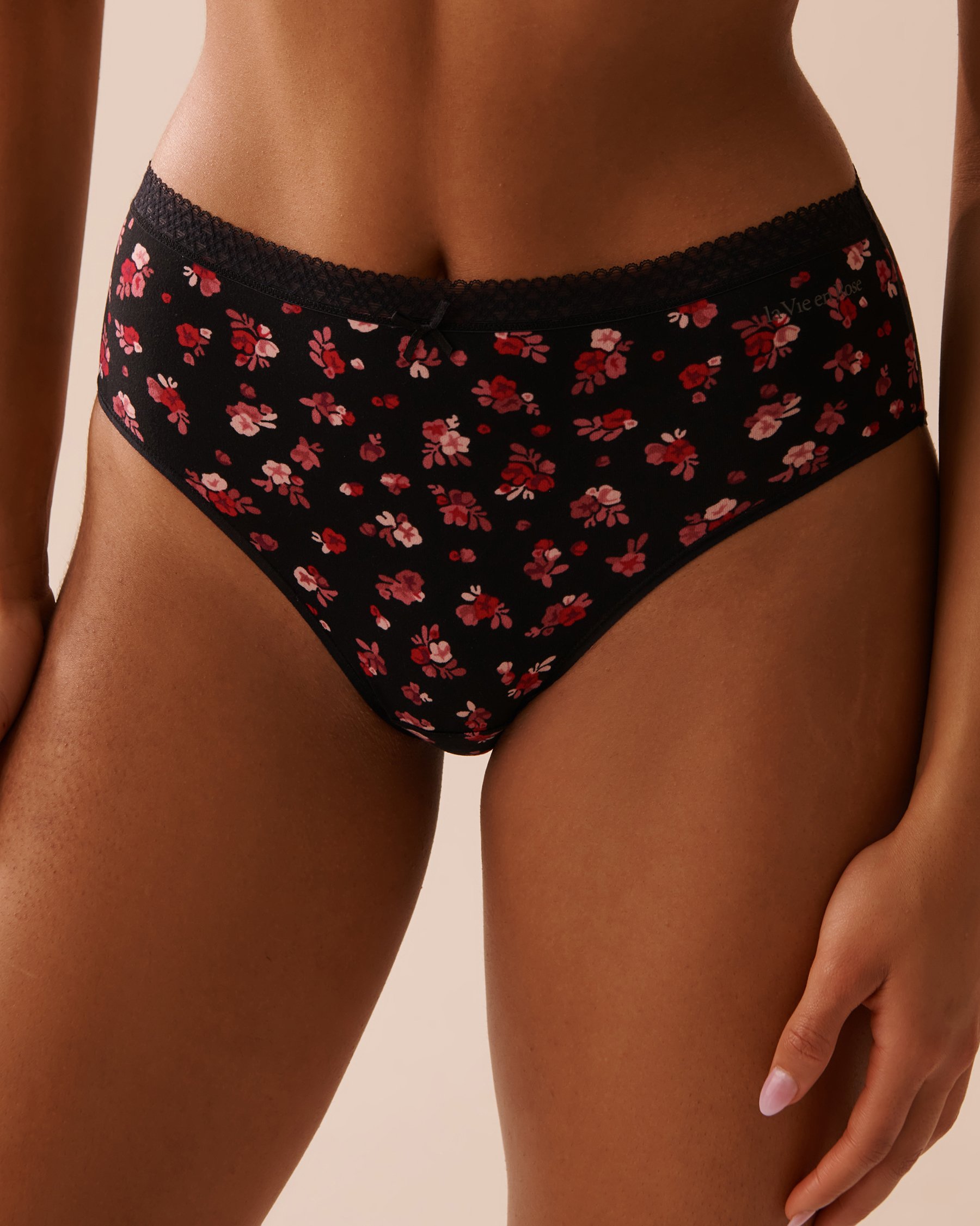 LA VIE EN ROSE Culotte bikini taille haute ultra douce bordure de dentelle Petites roses 20100483 - View1