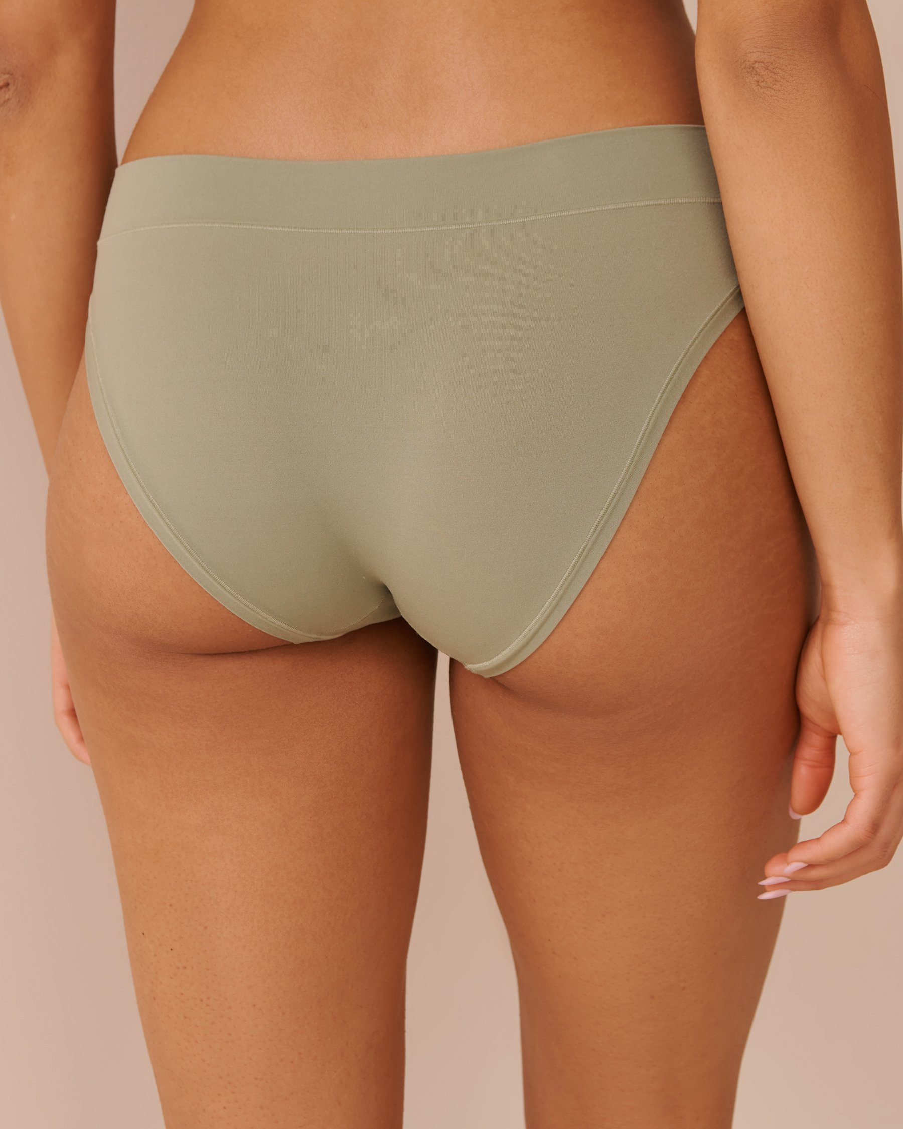 LA VIE EN ROSE Culotte bikini fit parfait Vert olive 20200499 - Voir2
