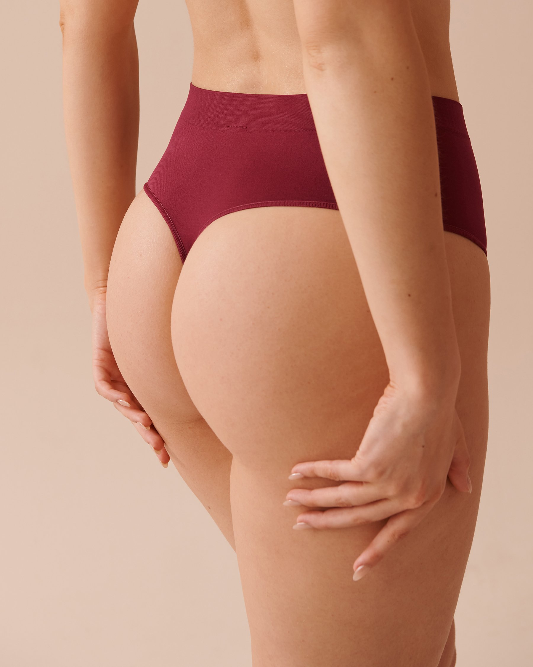 LA VIE EN ROSE Seamless Fabric High Waist Thong Panty Plum 20200510 - View2