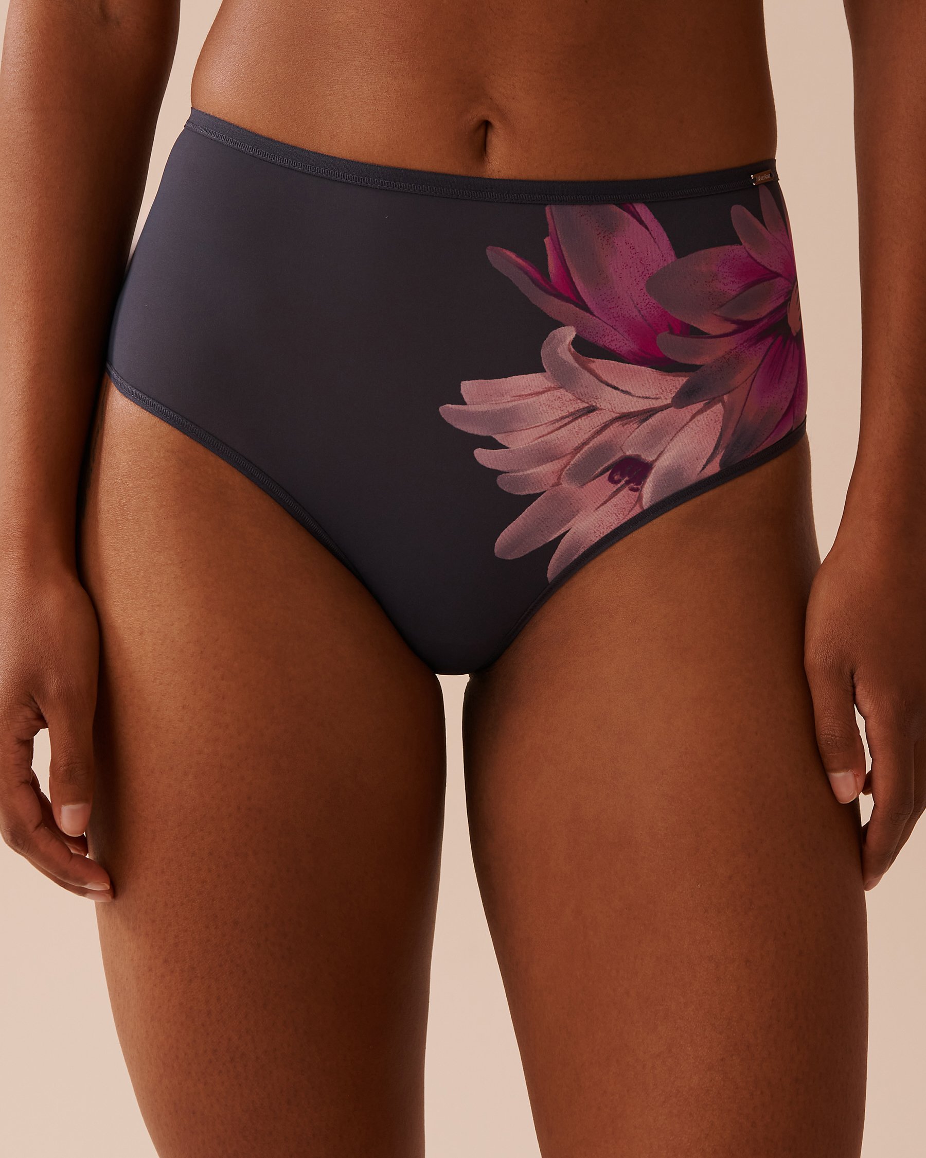 LA VIE EN ROSE Culotte bikini taille haute microfibre dos lisse Jardin secret 20300323 - Voir1