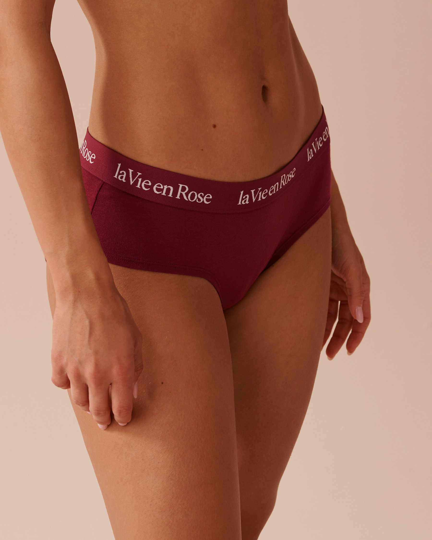 LA VIE EN ROSE Cotton and Logo Elastic Band Hiphugger Panty Plum 20100478 - View1