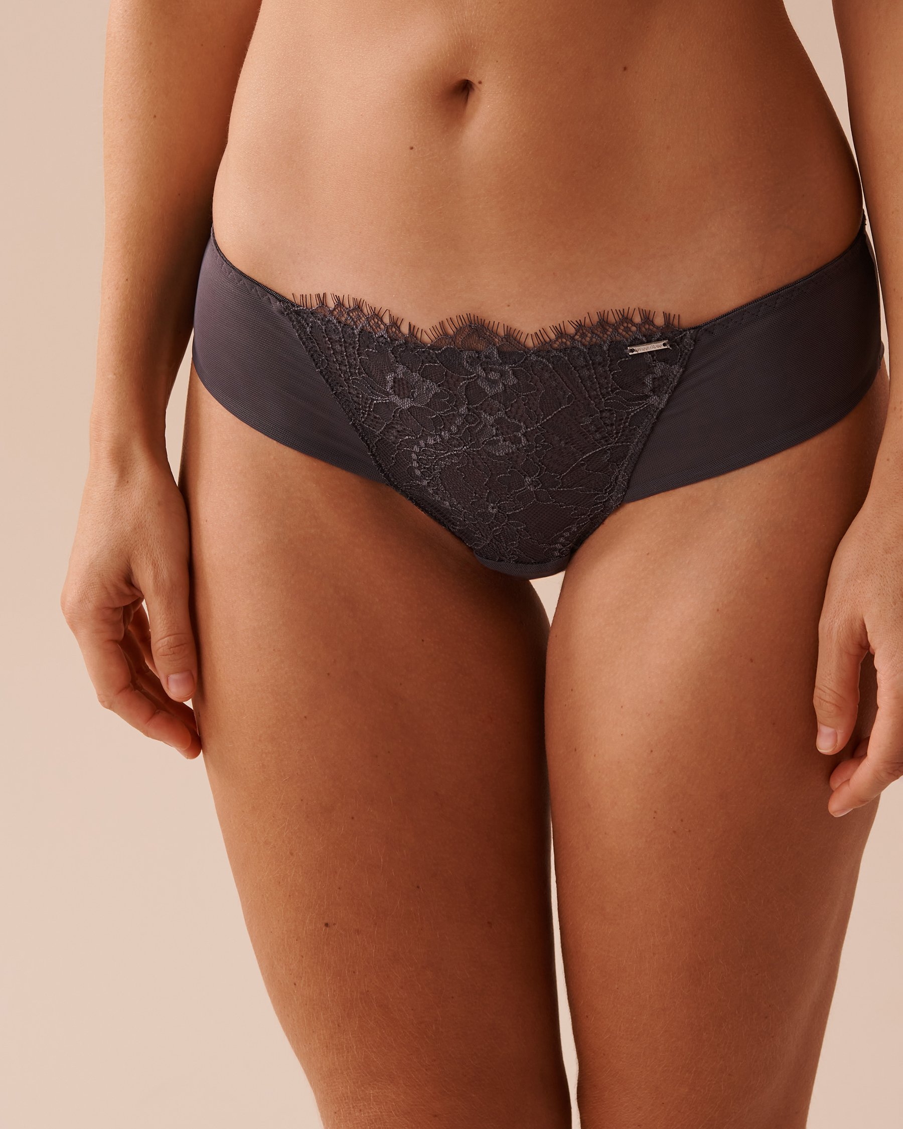 LA VIE EN ROSE Culotte cheeky en dentelle et résille Anthracite 20300327 - View1