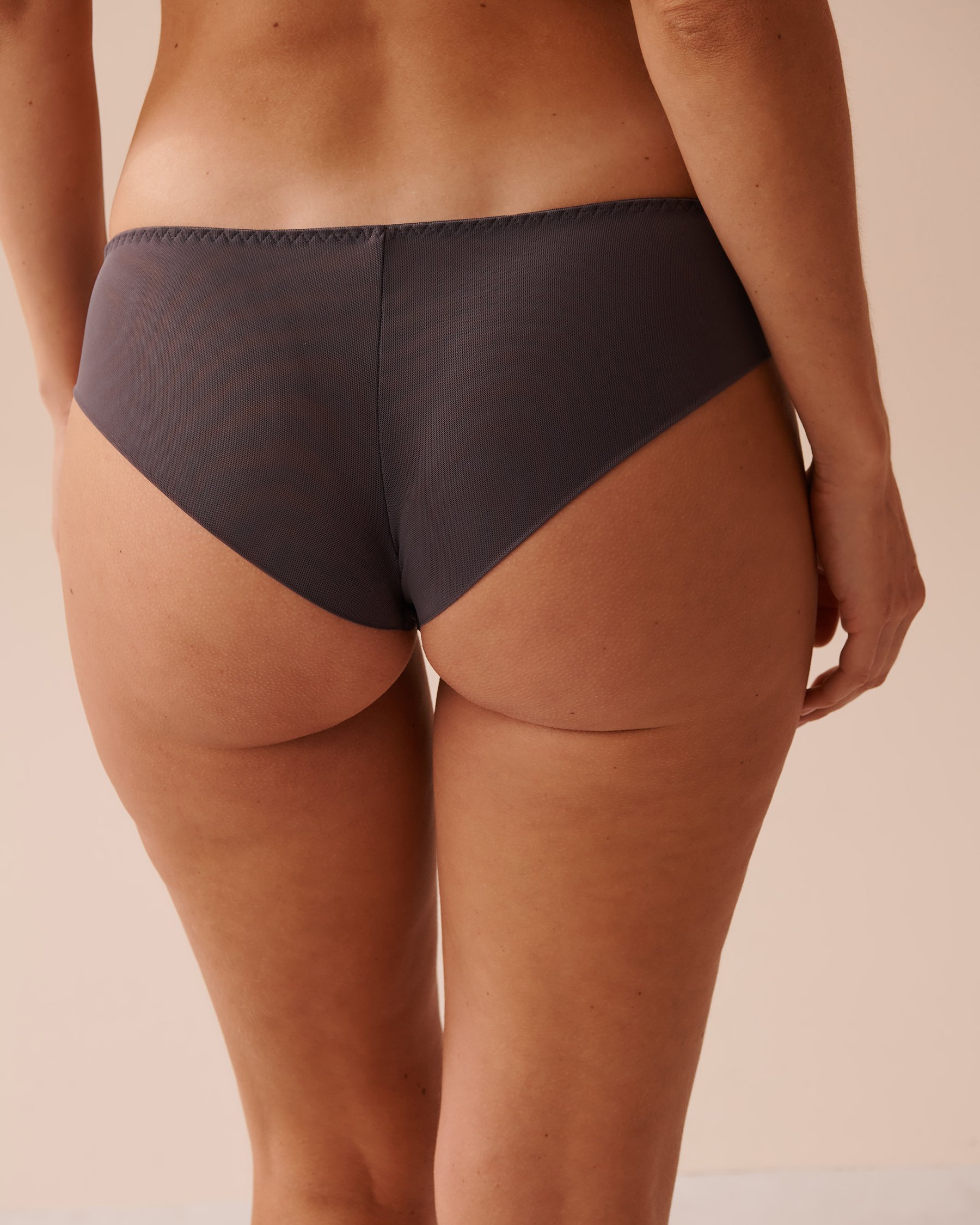 LA VIE EN ROSE Culotte cheeky en dentelle et résille Anthracite 20300327 - View2