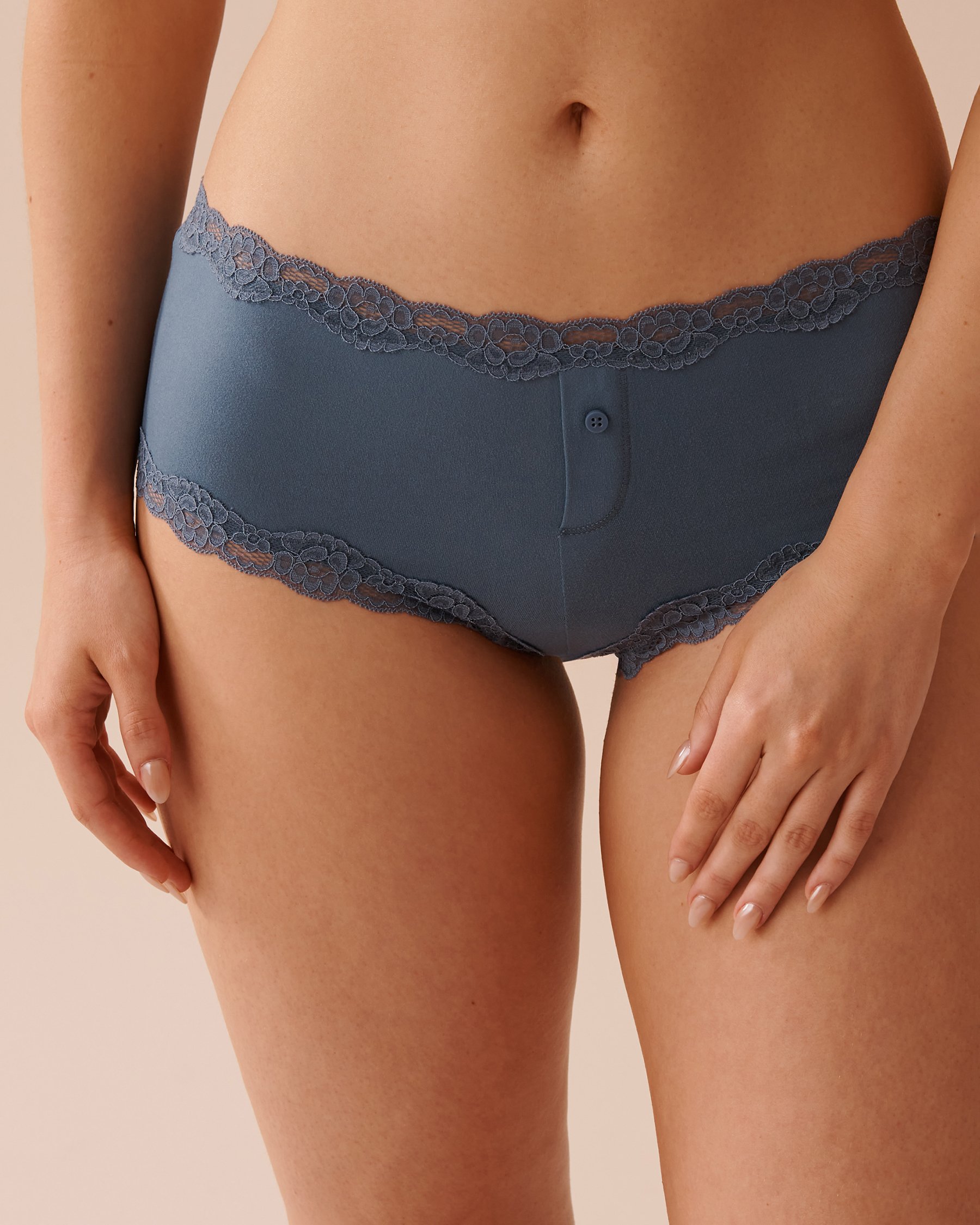 LA VIE EN ROSE Culotte garçonne ultra douce bordure de dentelle Bleu brume 20100484 - View1