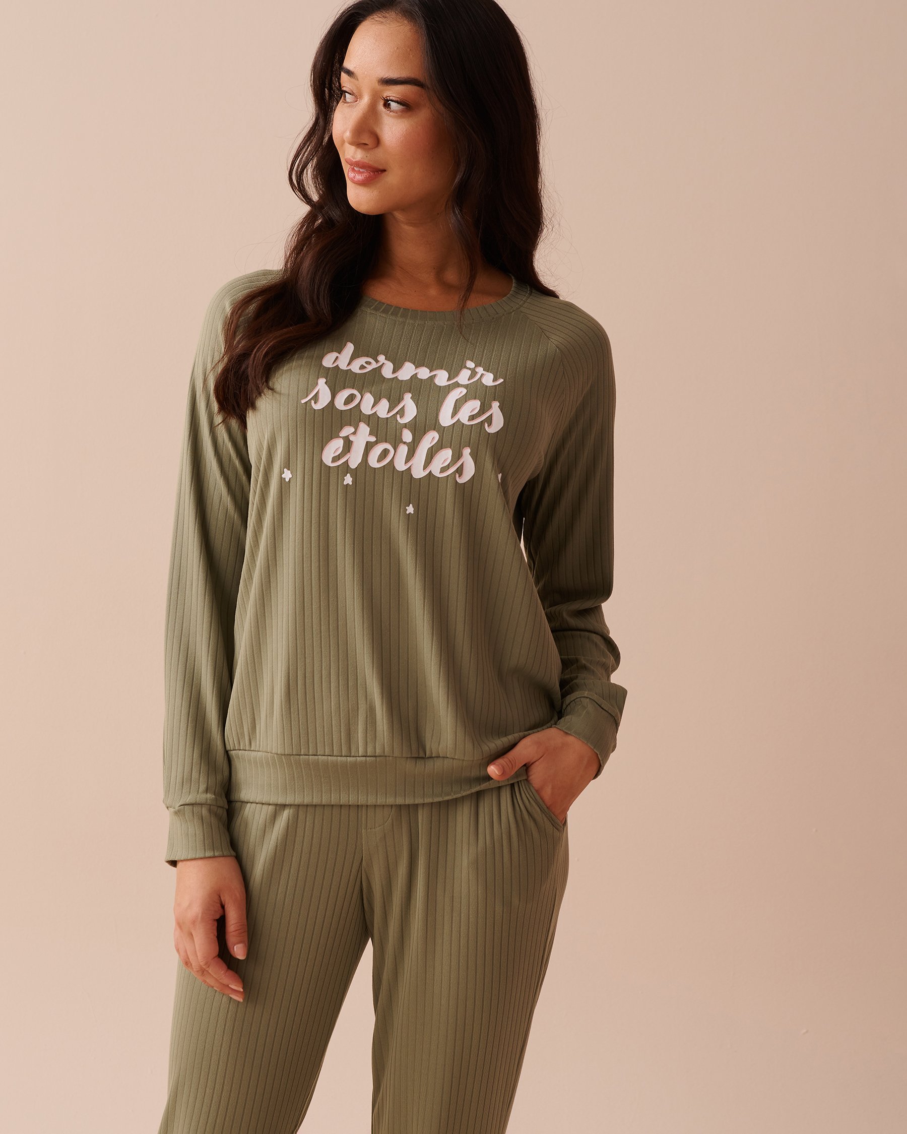 LA VIE EN ROSE Chandail manches longues en jersey côtelé Vert olive 40100591 - Voir3