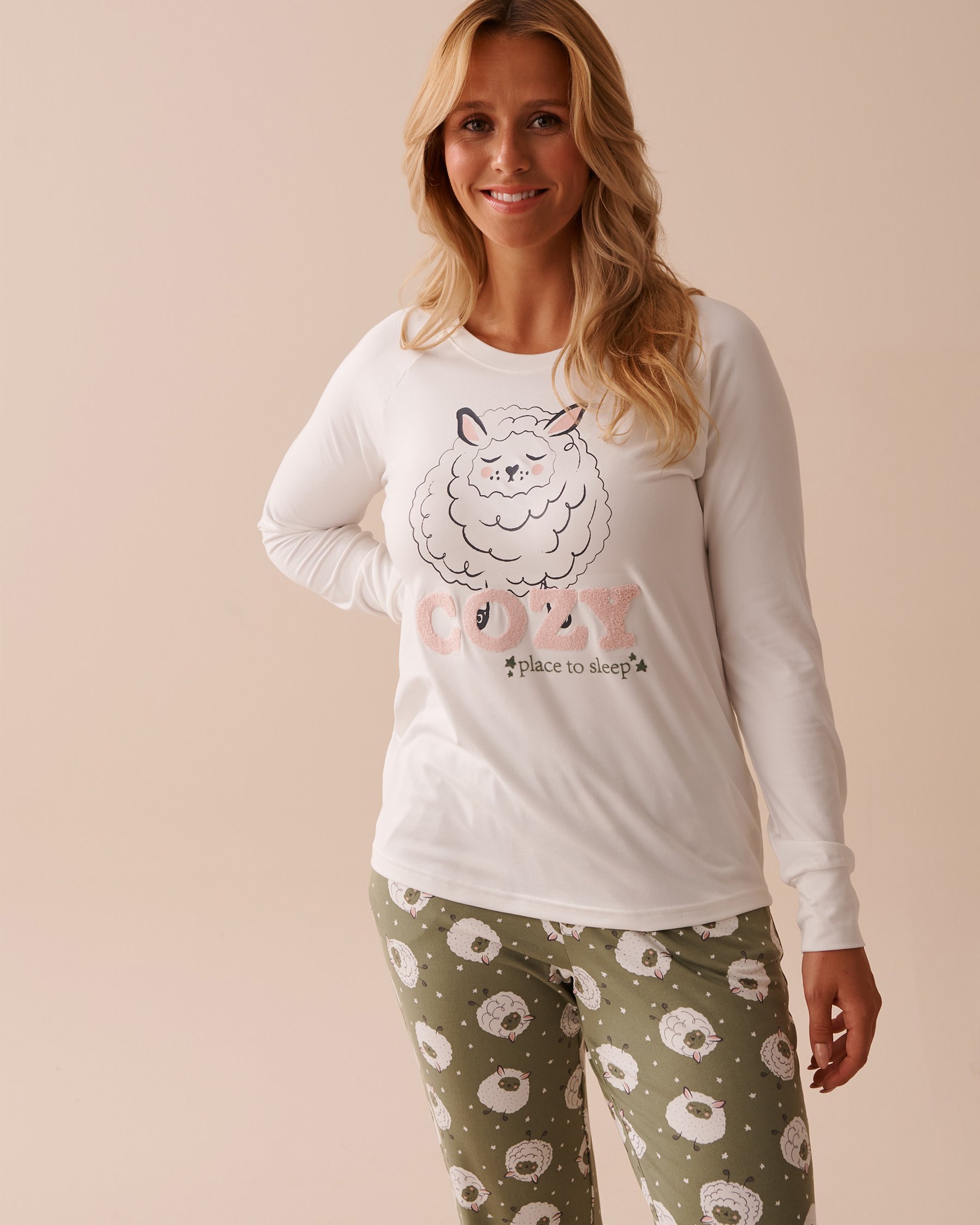 LA VIE EN ROSE Sheep Print Super Soft Long Sleeve Shirt White 40100602 - View1