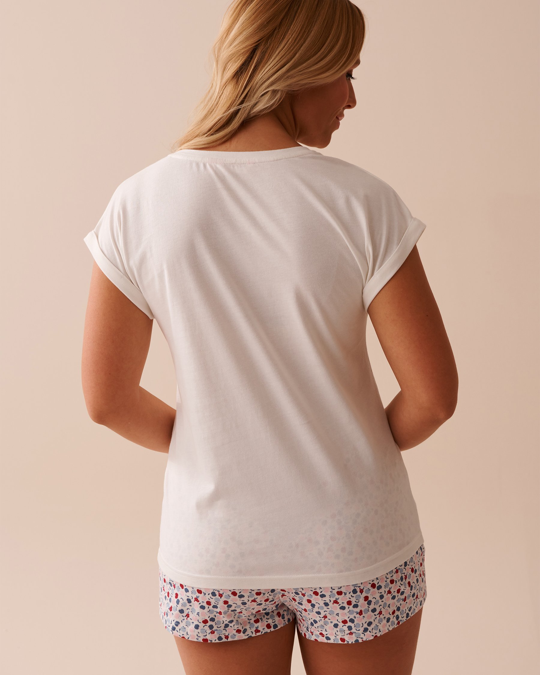 LA VIE EN ROSE Apple Print Cotton Crew Neck T-shirt White 40100608 - View2