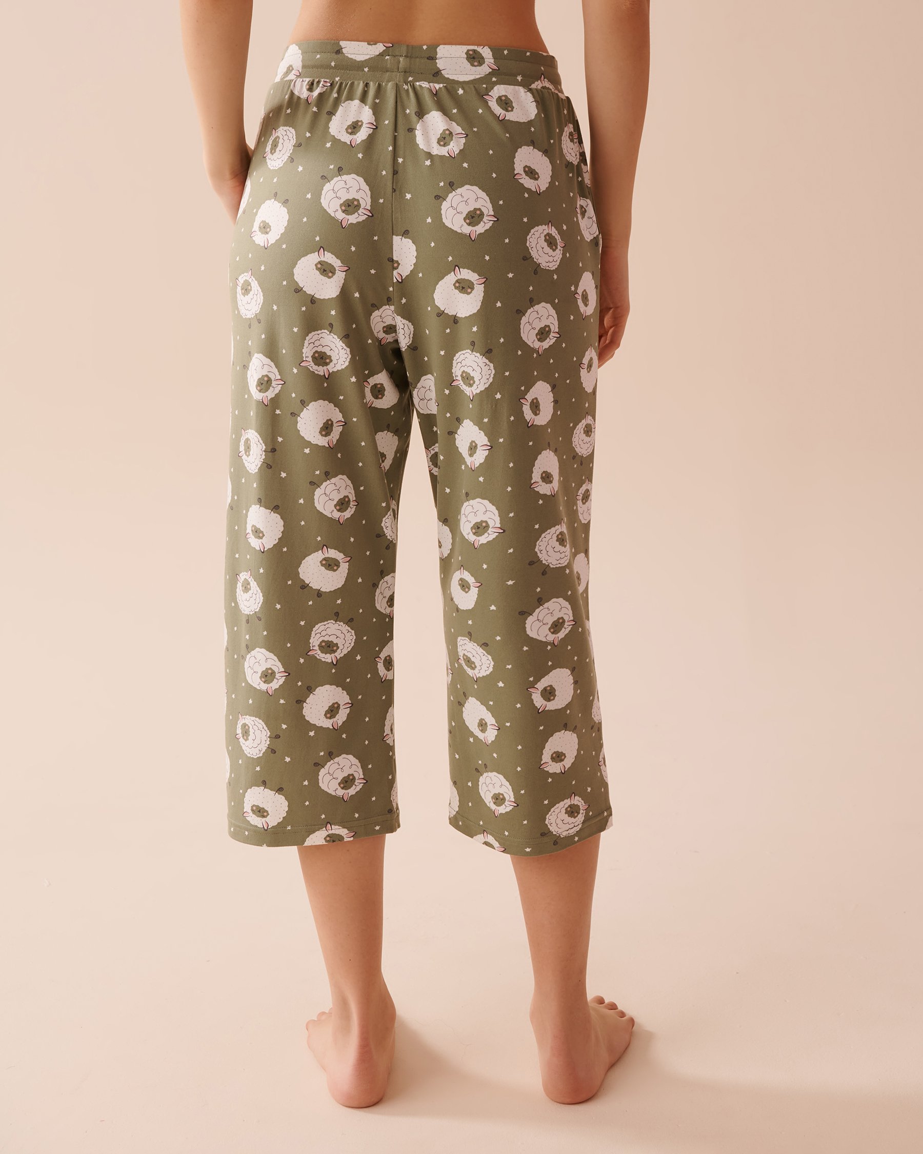LA VIE EN ROSE Sheep Print Super Soft Capris Sheep Print 40200592 - View2