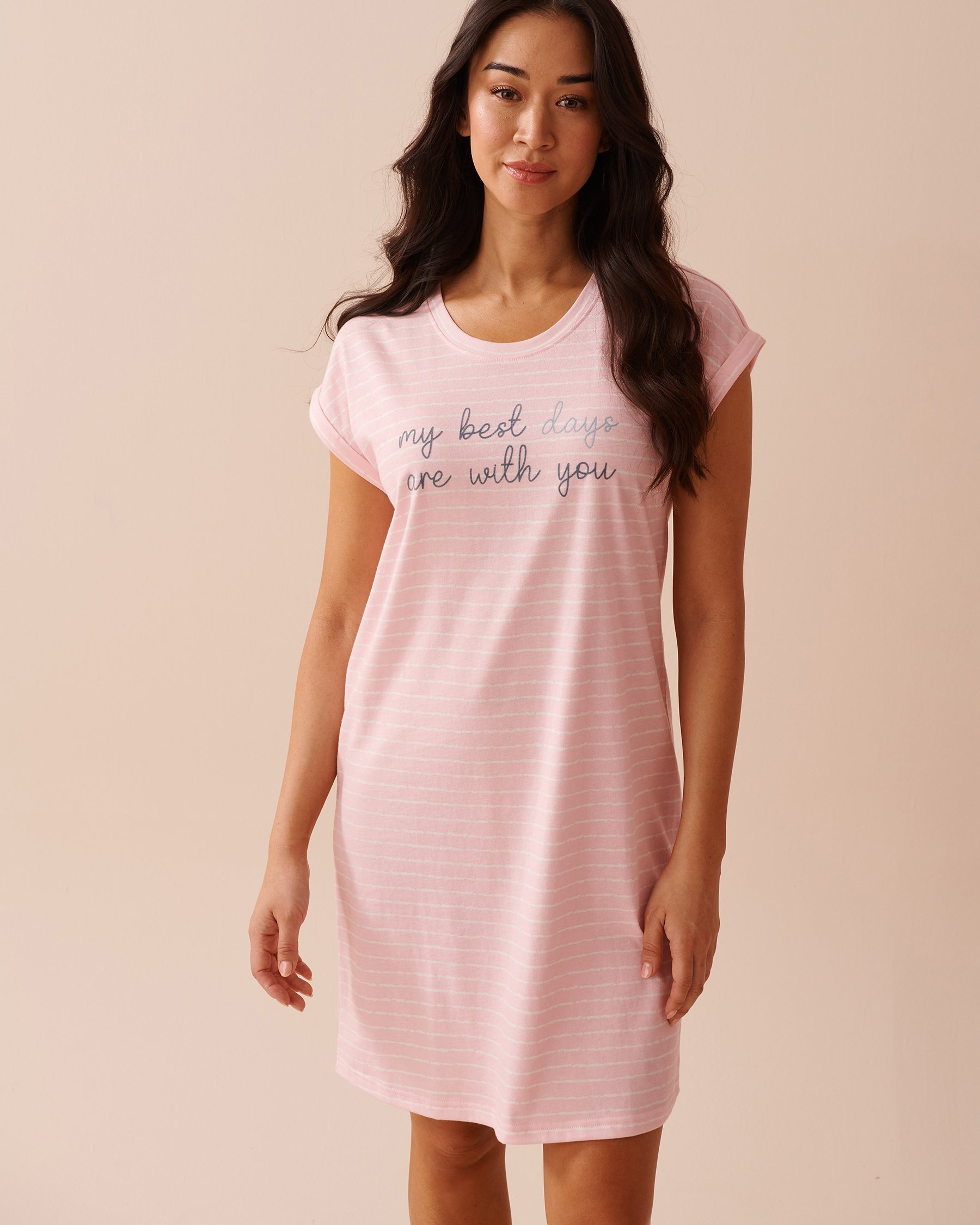 LA VIE EN ROSE Chemise de nuit manches courtes en coton à imprimé pomme Rayures roses et blanches 40500374 - Voir1