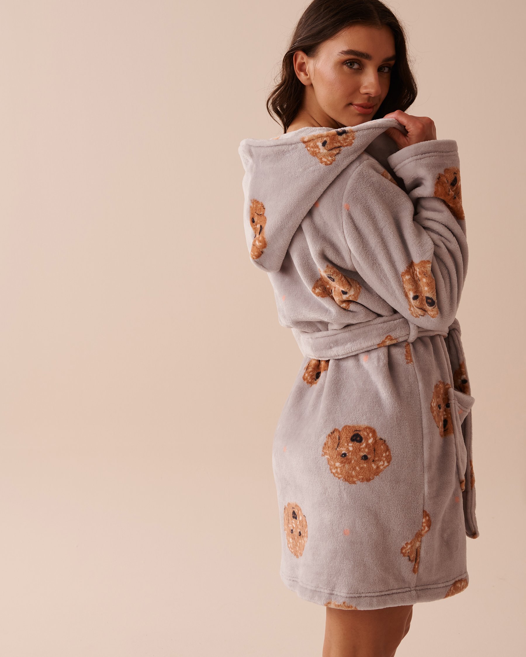 LA VIE EN ROSE Soft Plush Hooded Robe Grey Dog Print 40600175 - View2