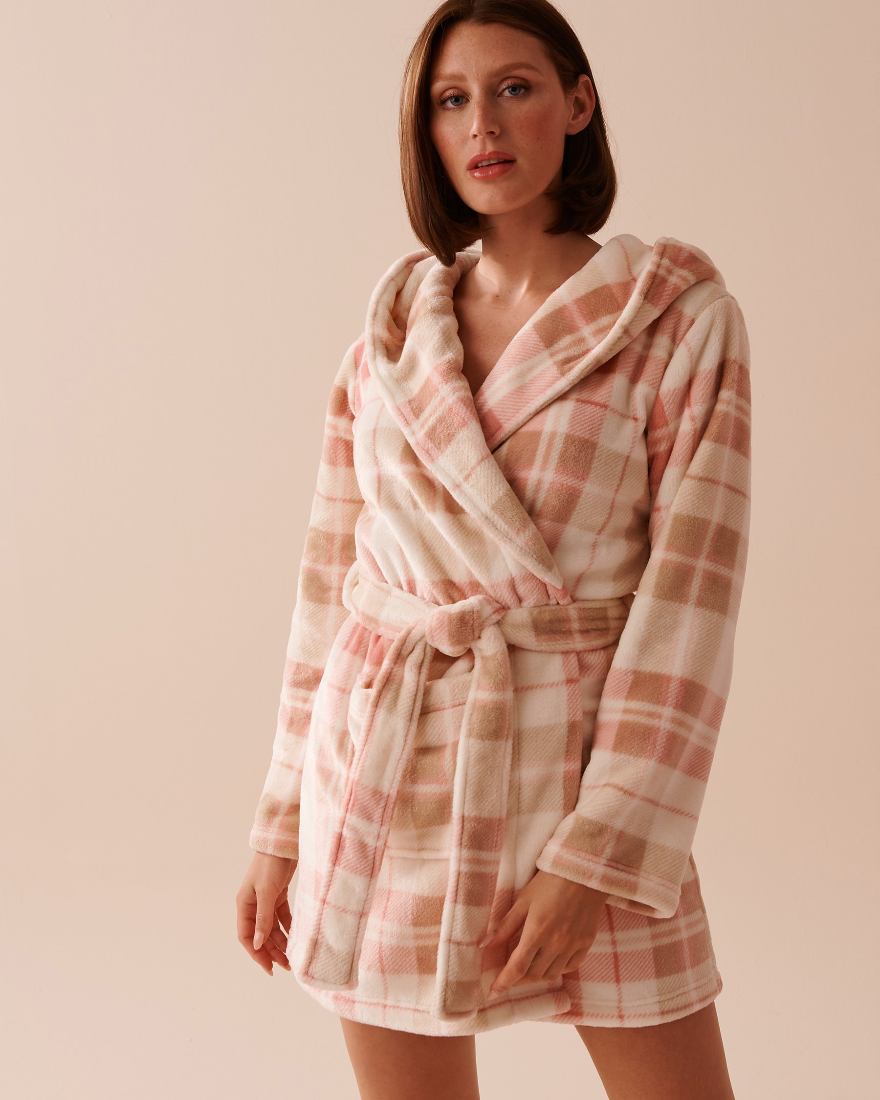 LA VIE EN ROSE Robe de chambre en peluche douce Carreaux roses 40600175 - Voir1