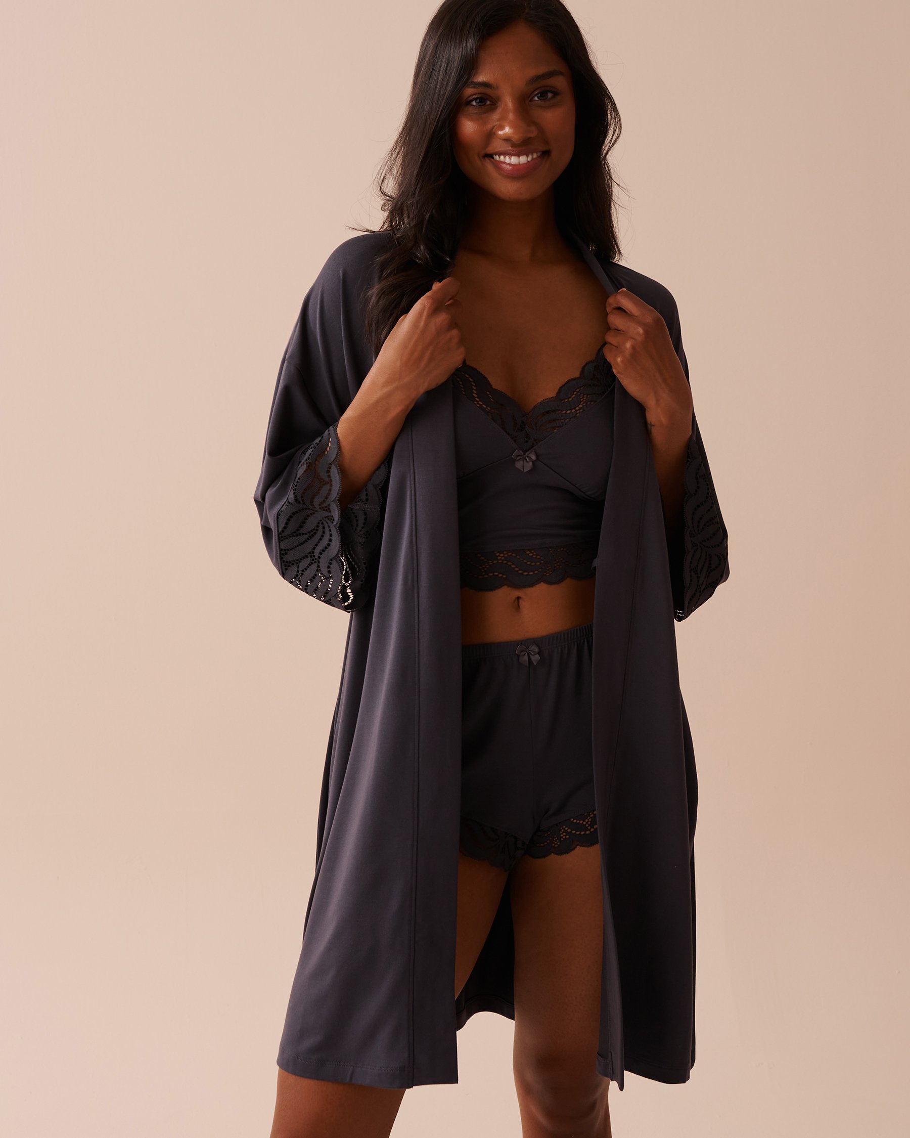 LA VIE EN ROSE Kimono en modal avec détails en dentelle Anthracite 40600177 - View4