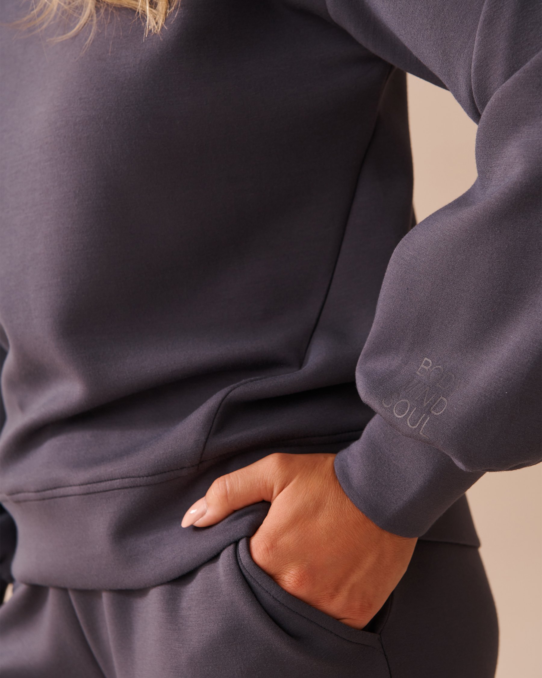 LA VIE EN ROSE Crew Neck Sweatshirt Anthracite 50100090 - View3