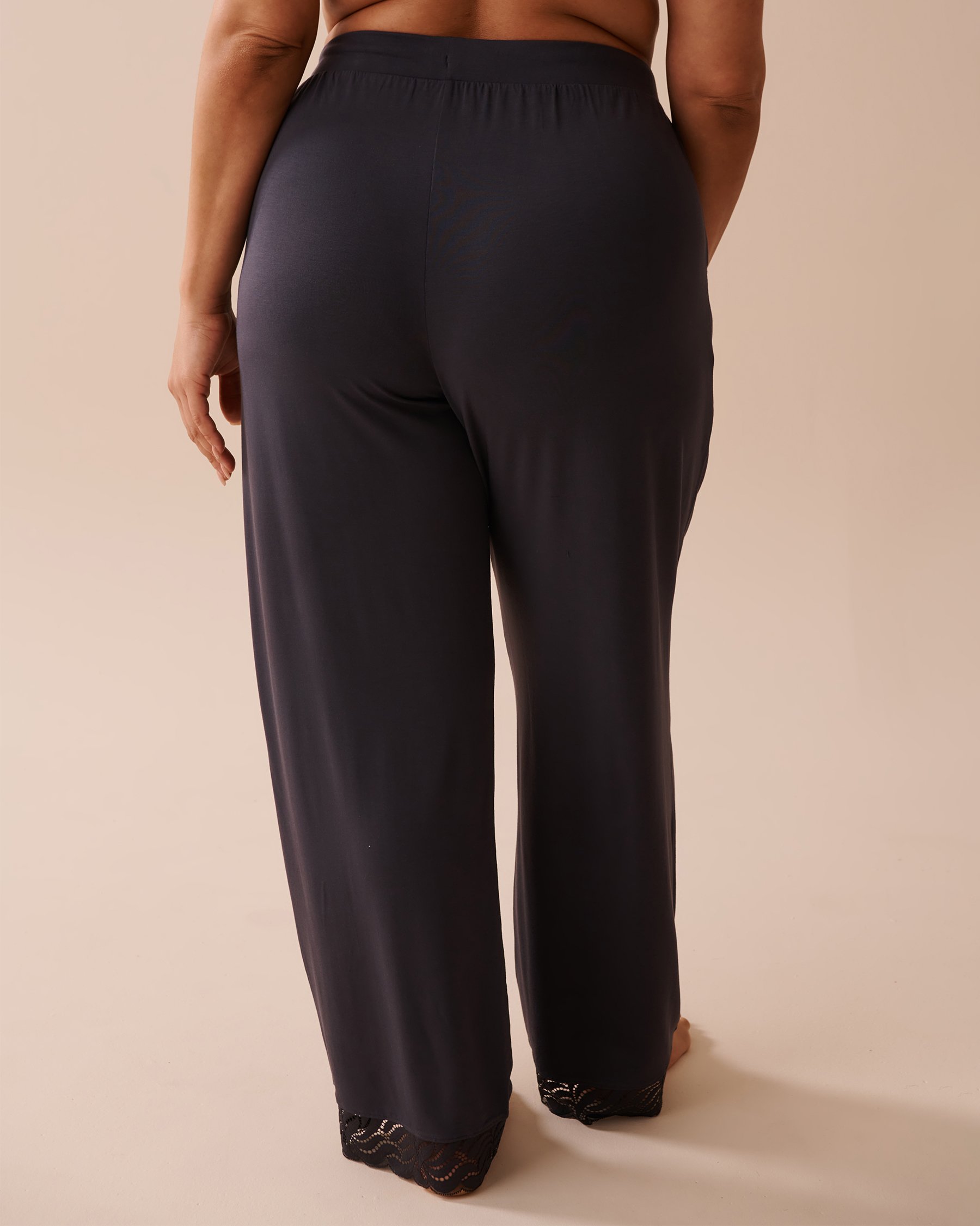 LA VIE EN ROSE Lace Detail Modal Pants Anthracite 40200597 - View4