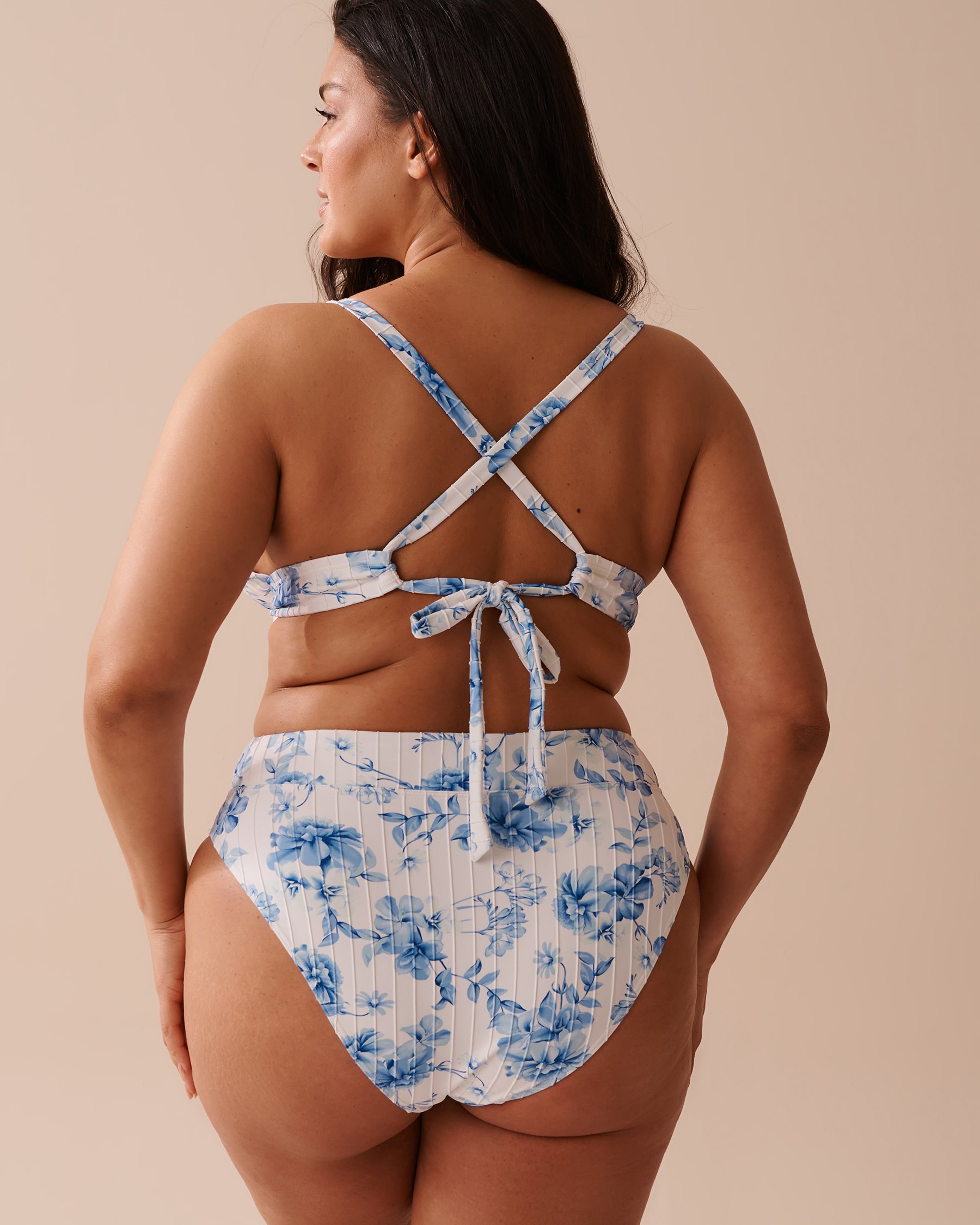 LA VIE EN ROSE AQUA BLUE MEADOW Textured D Cup Long Triangle Bikini Top Blue Meadow 70200134 - View8