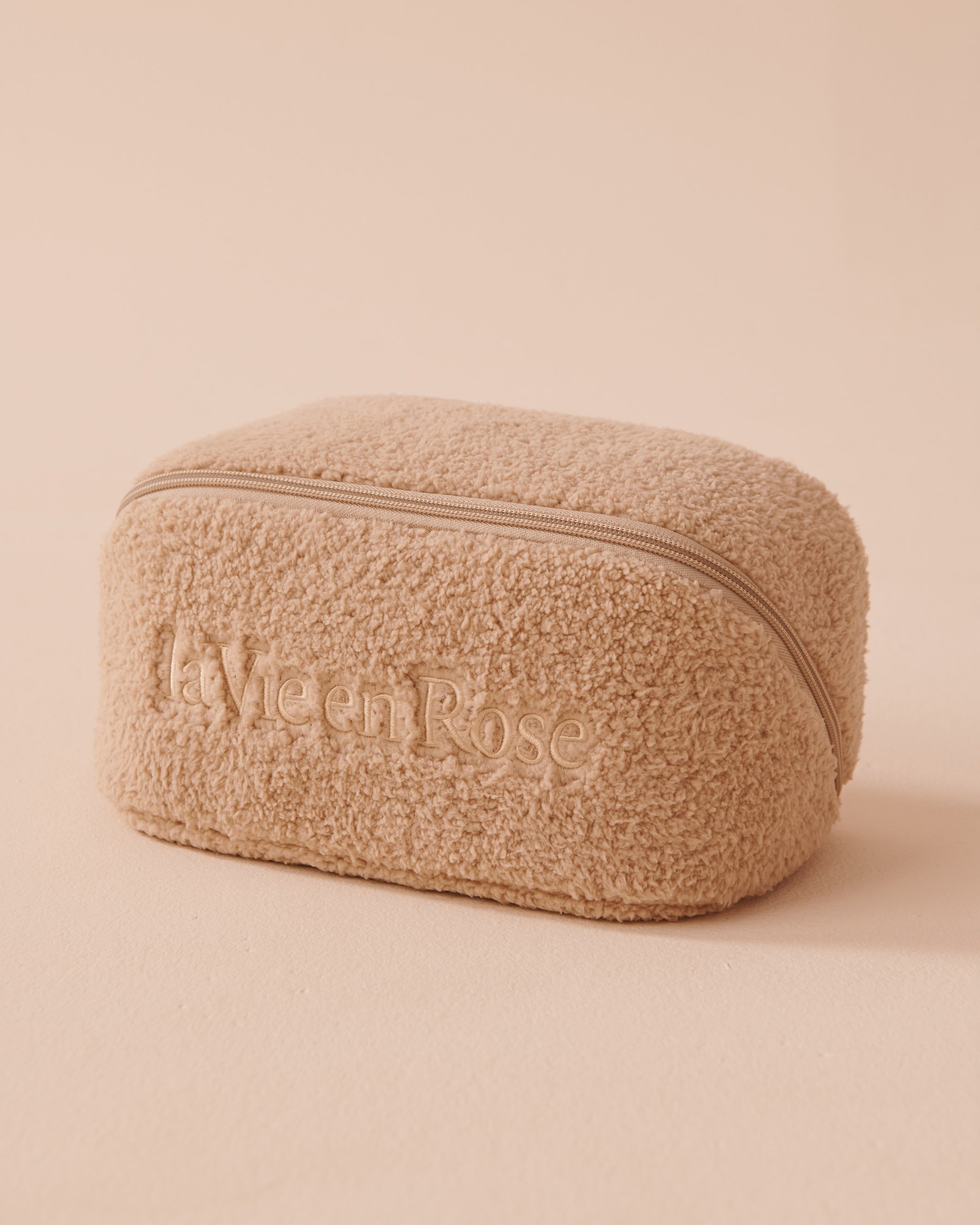 LA VIE EN ROSE Trousse à cosmétiques en sherpa Beige 40700342 - View1
