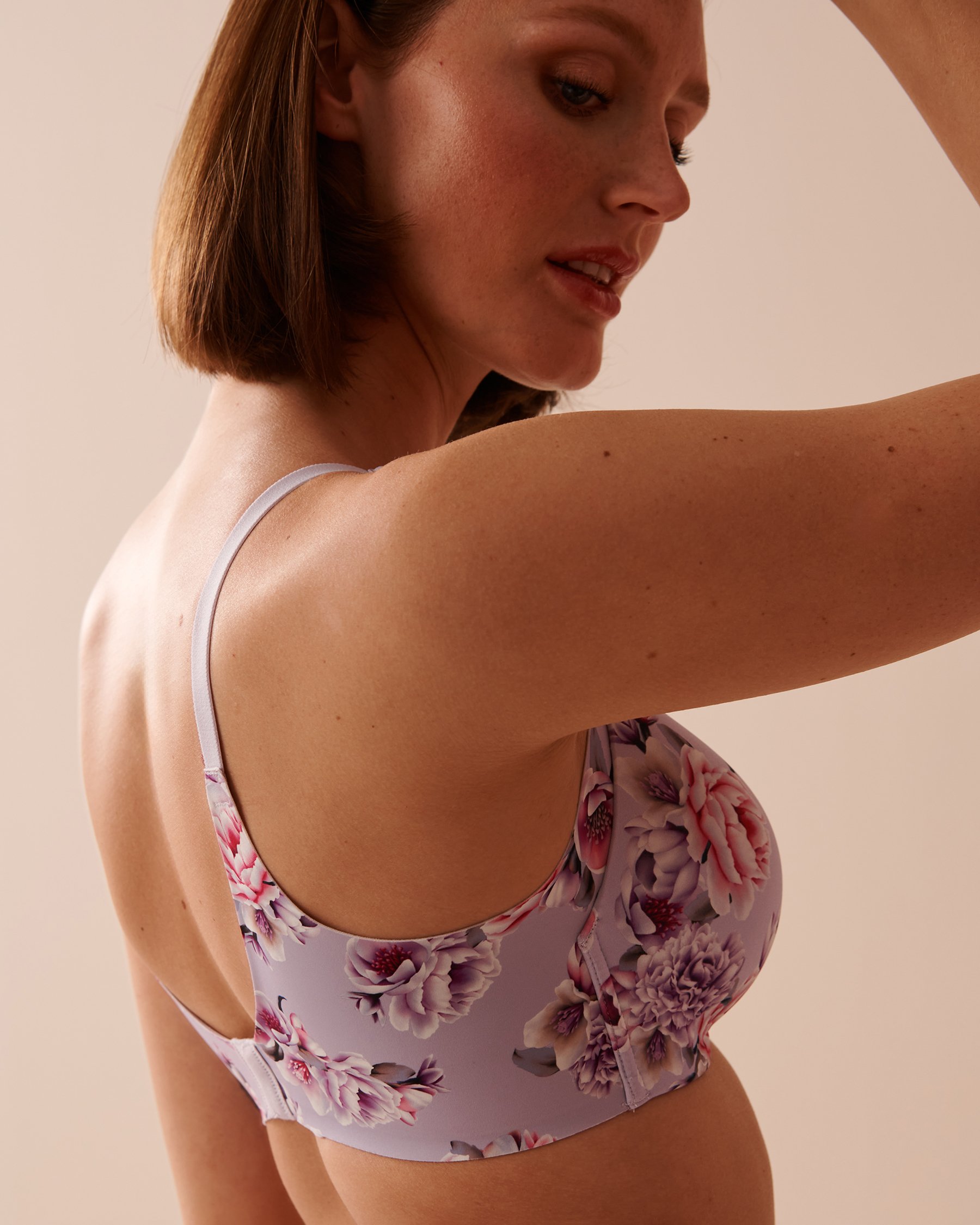 LA VIE EN ROSE Lightly Lined Wireless Sleek Back Bra Victorian Garden 10200427 - View3