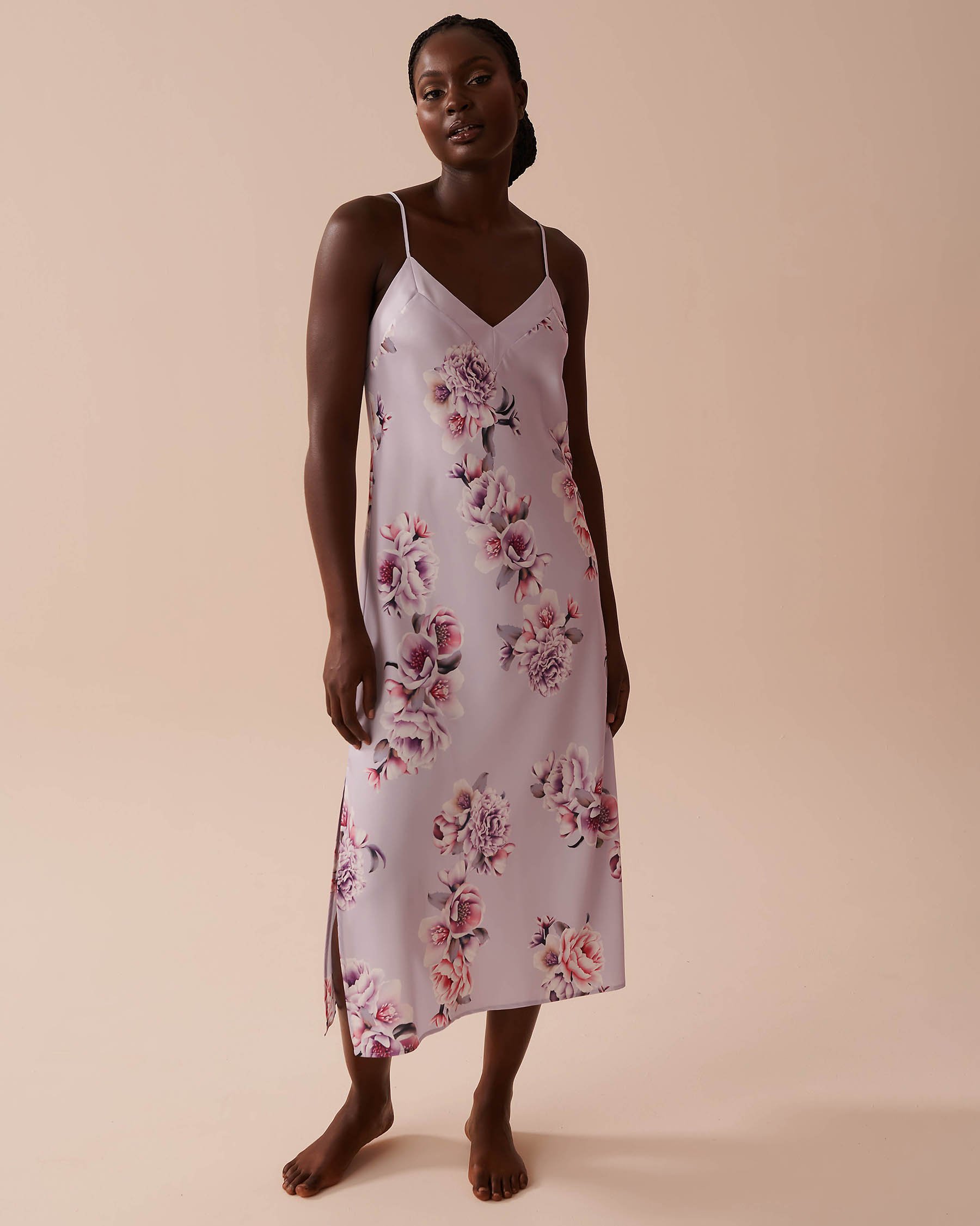 LA VIE EN ROSE Nuisette longue en satin fleurs victoriennes Jardin victorien 60500157 - View1