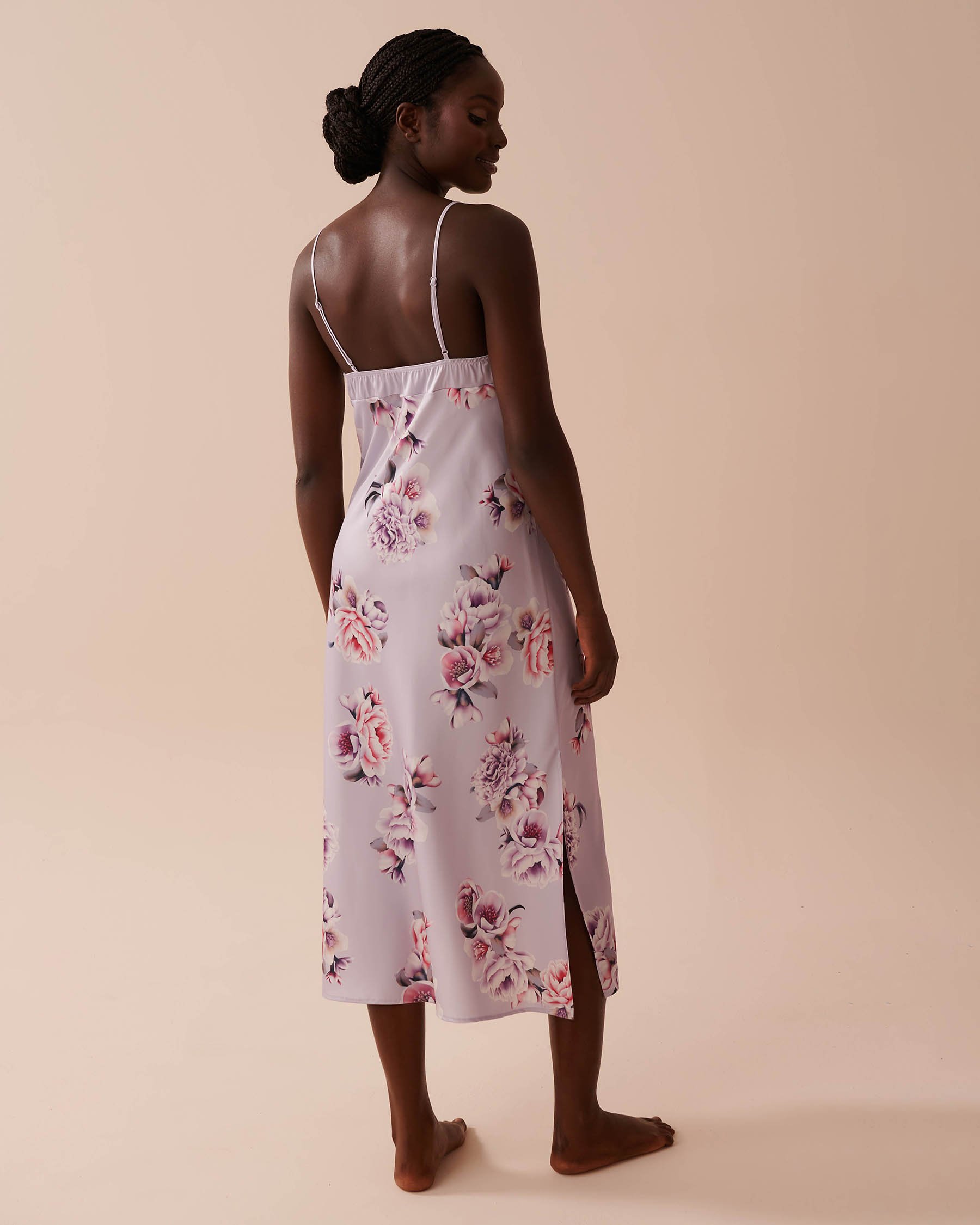LA VIE EN ROSE Nuisette longue en satin fleurs victoriennes Jardin victorien 60500157 - View2