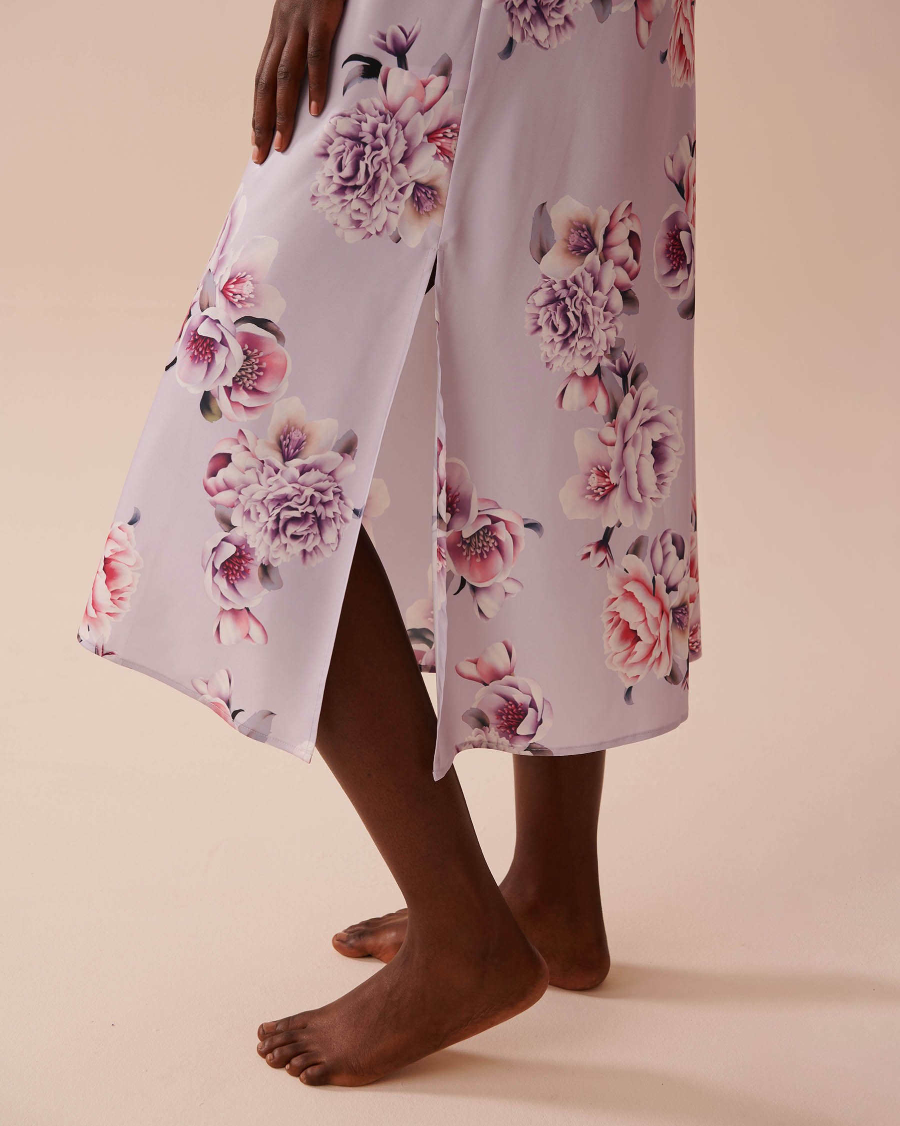 LA VIE EN ROSE Nuisette longue en satin fleurs victoriennes Jardin victorien 60500157 - View3