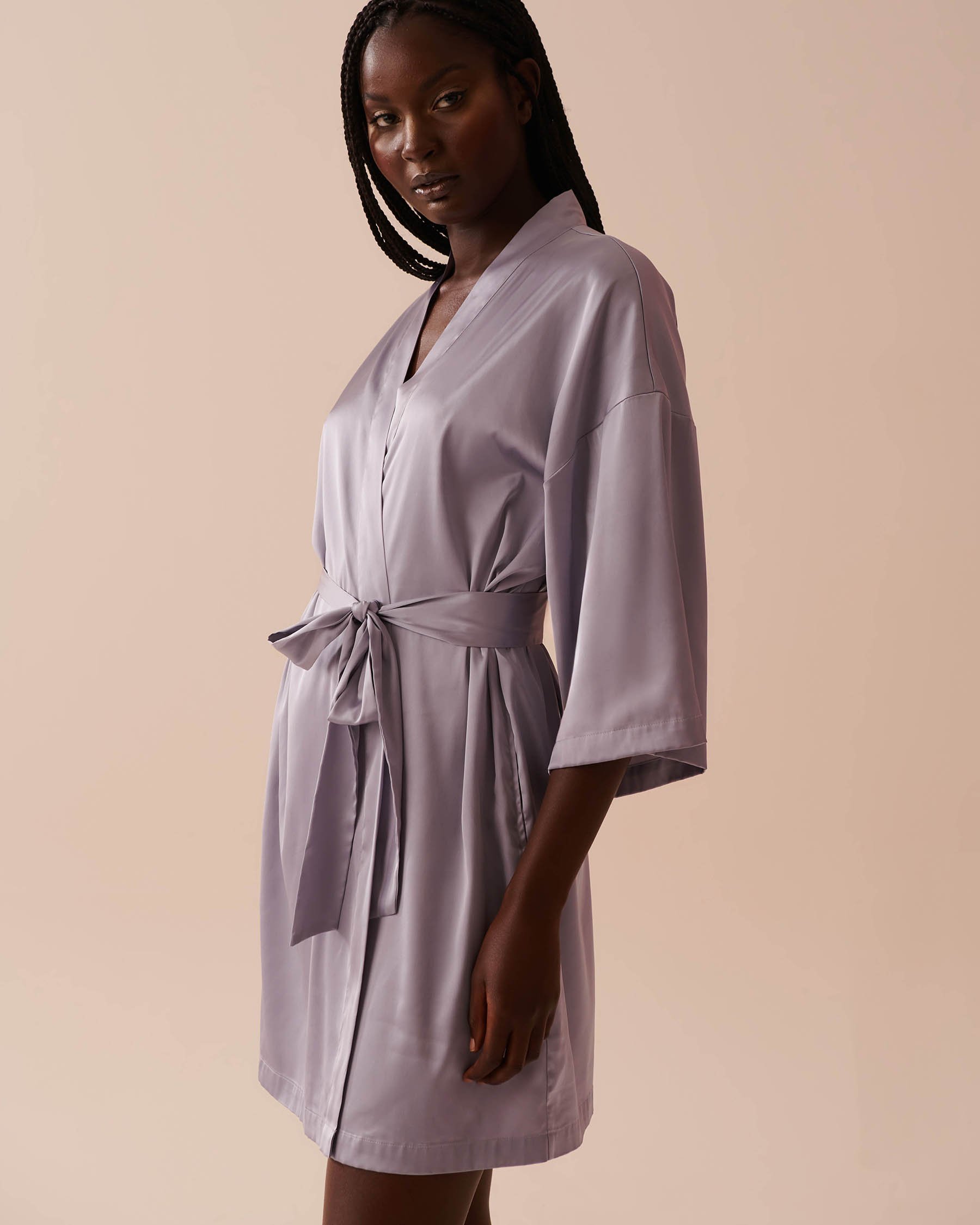 LA VIE EN ROSE Satin Kimono Lilac Grey 60600083 - View4