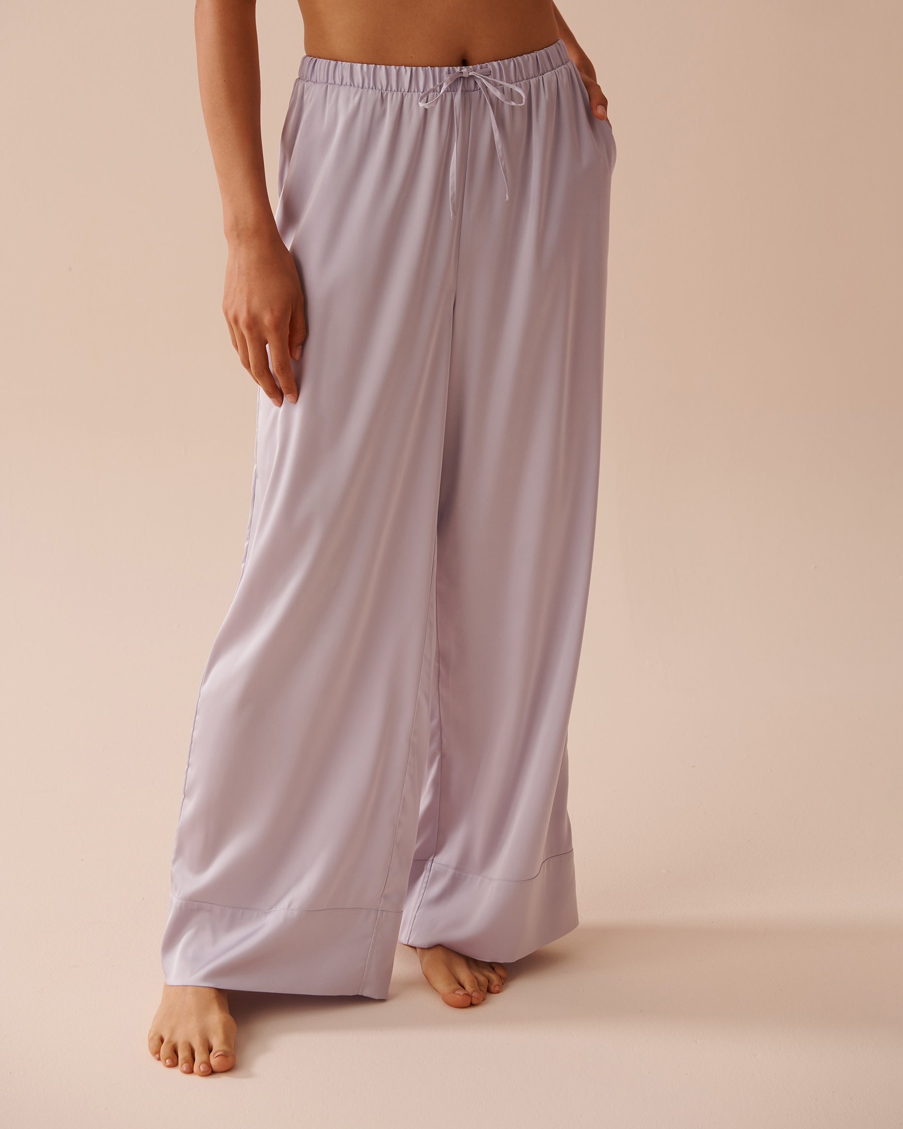 LA VIE EN ROSE Pantalon en satin Brume nocturne 60200105 - Voir1