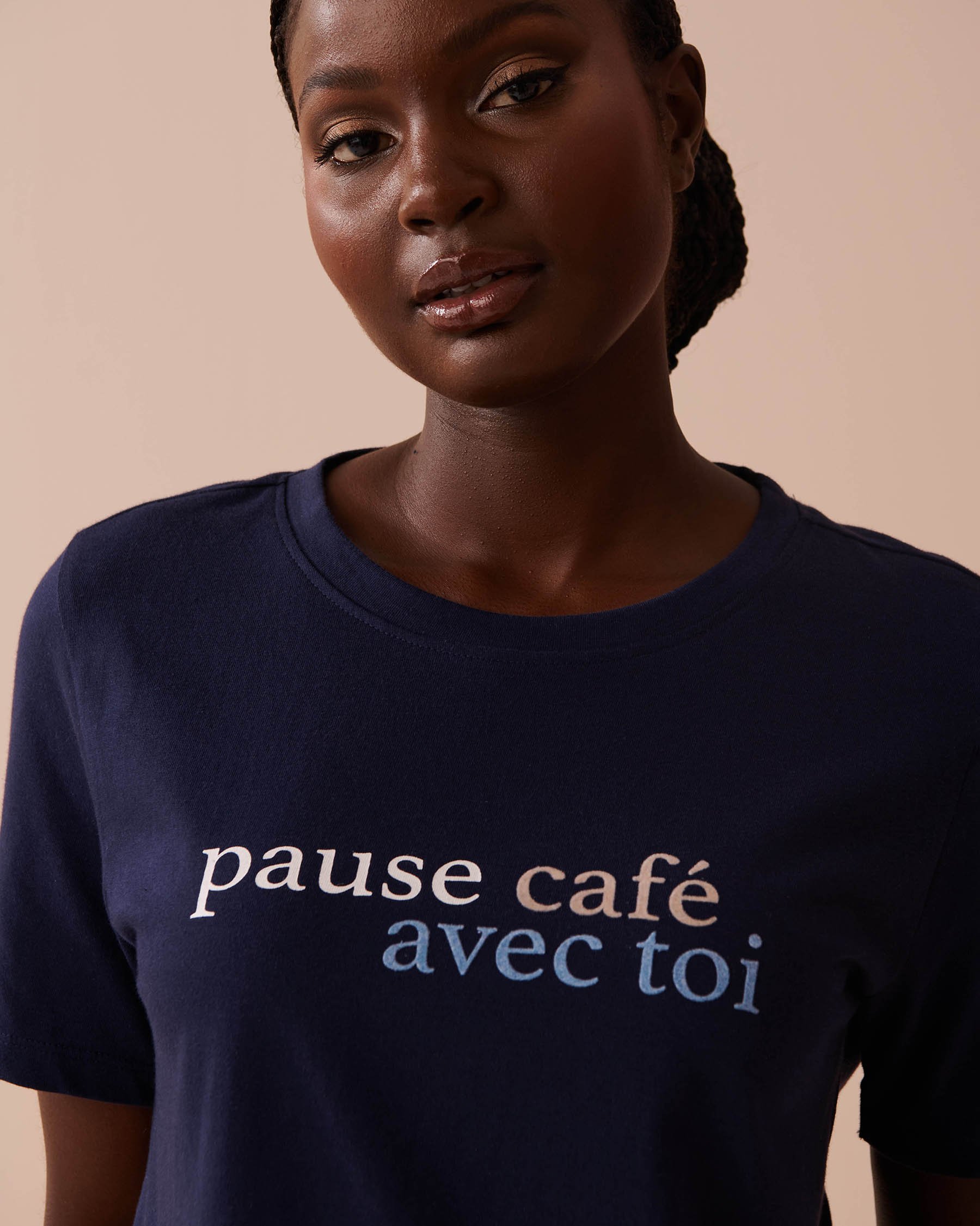 LA VIE EN ROSE T-shirt en coton Bleu nuit 40100614 - Voir6