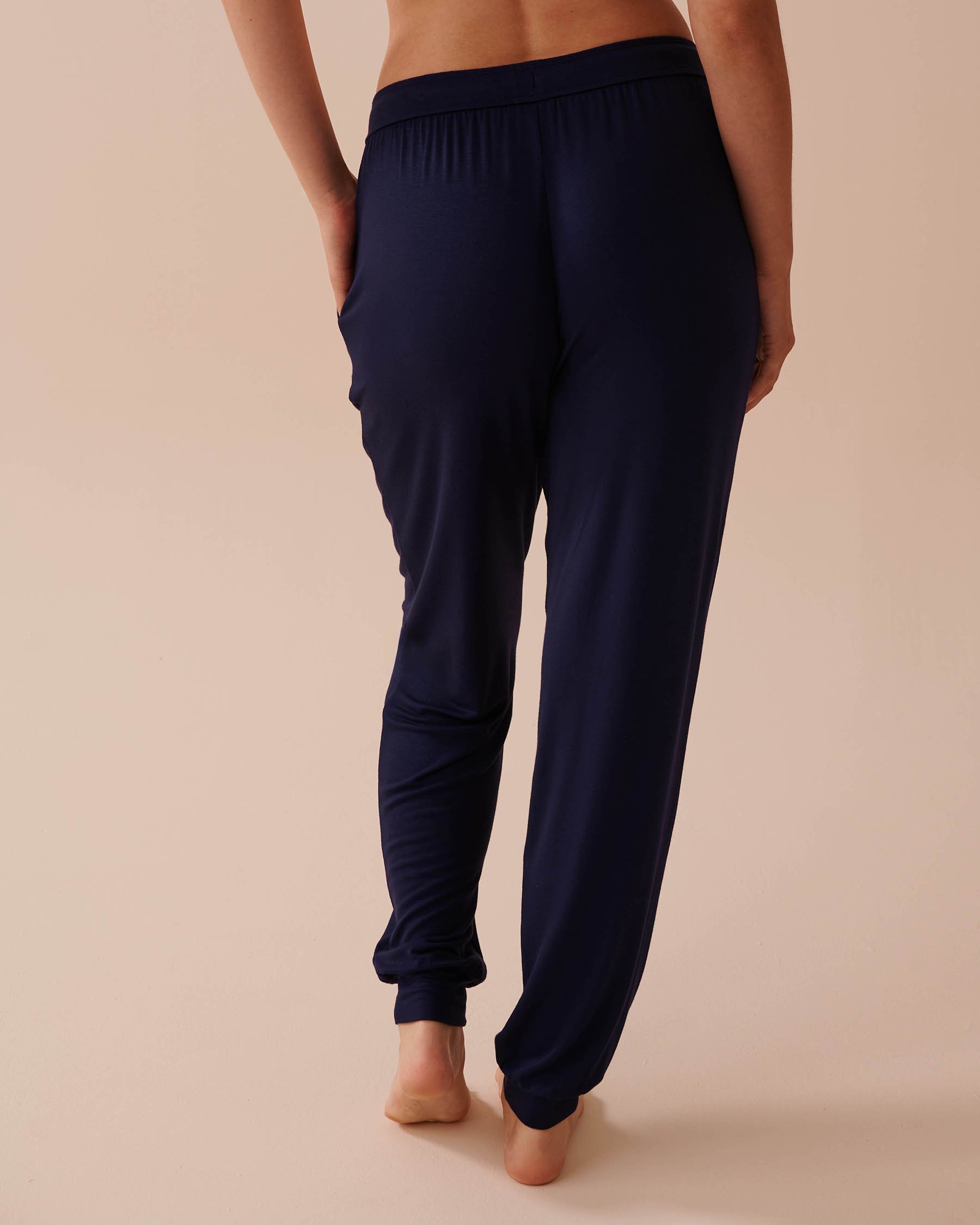 LA VIE EN ROSE Pantalon de pyjama jogger en jersey doux Bleu nuit 40200620 - View2