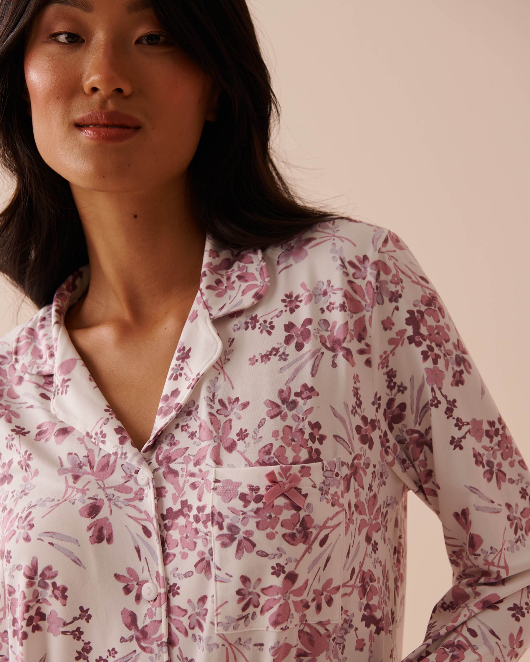 LA VIE EN ROSE Chemise de nuit manches longues ultra douce à fleurs mauves Fleurs mauves 40500375 - Voir3