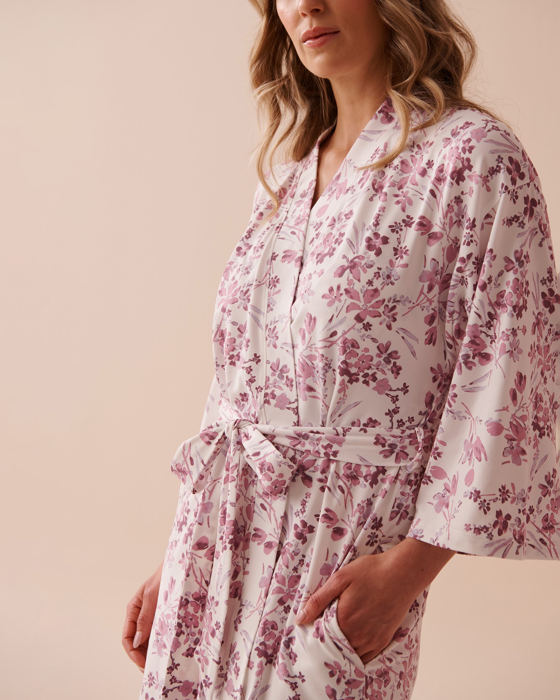 LA VIE EN ROSE Purple Flowers Super Soft Kimono Purple Flowers 40600178 - View3