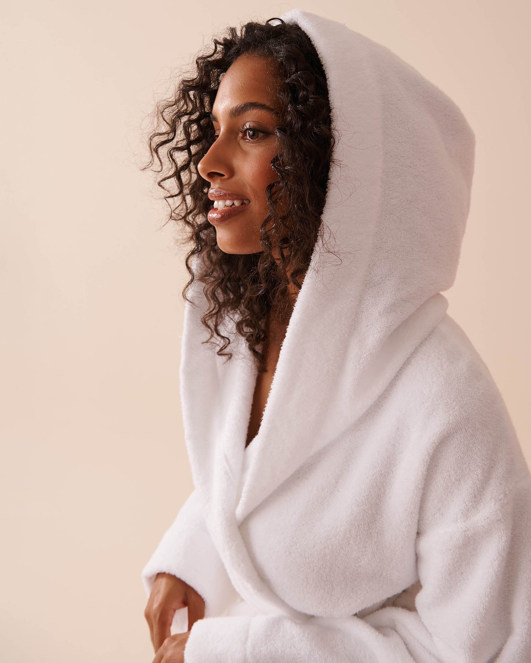 LA VIE EN ROSE Terry Spa Hooded Robe White 40600179 - View4