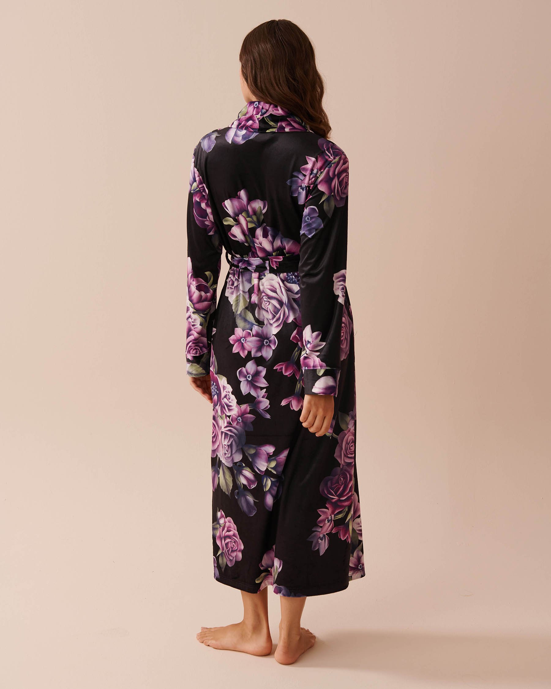 LA VIE EN ROSE Robe de chambre longue douceur veloutée Bouquet violet 40600181 - Voir2