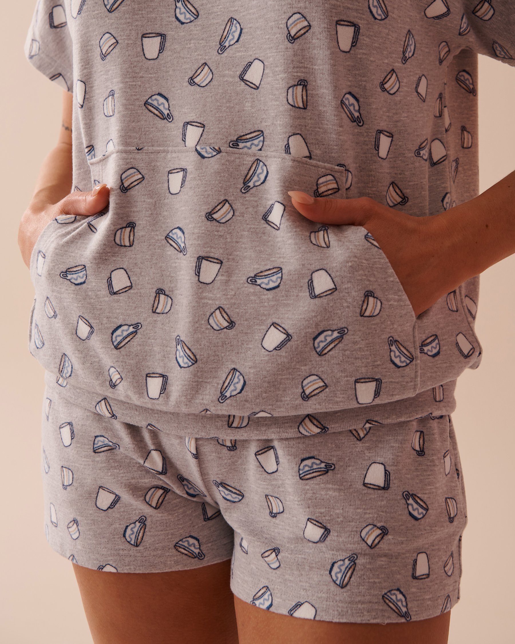 LA VIE EN ROSE Coffee Cup Print Recycled Fibers T-shirt Coffee Cups 40100618 - View3