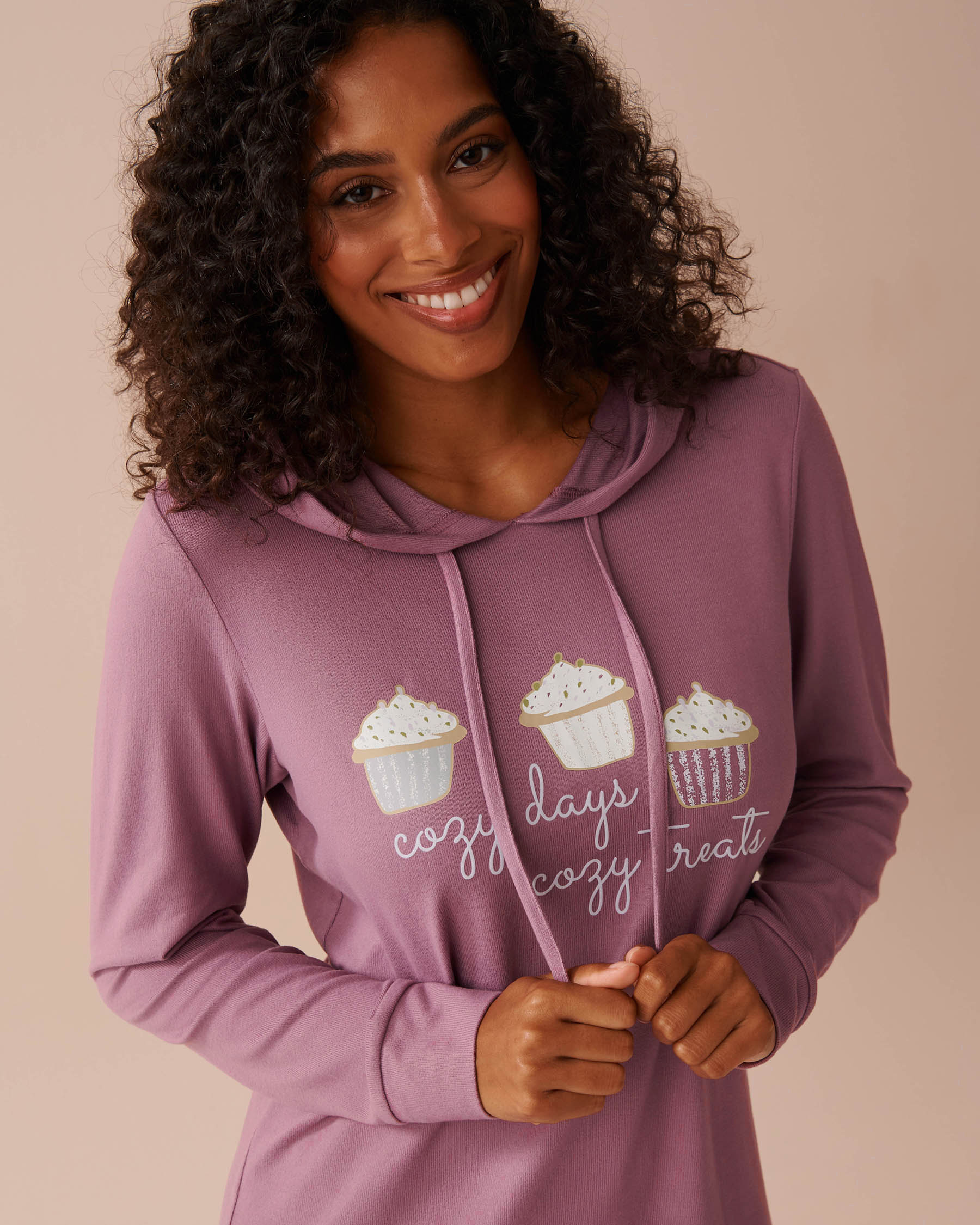 LA VIE EN ROSE Cupcake Print Recycled Fibers Long Sleeve Hooded Sleepshirt Dusty Orchid 40500378 - View4