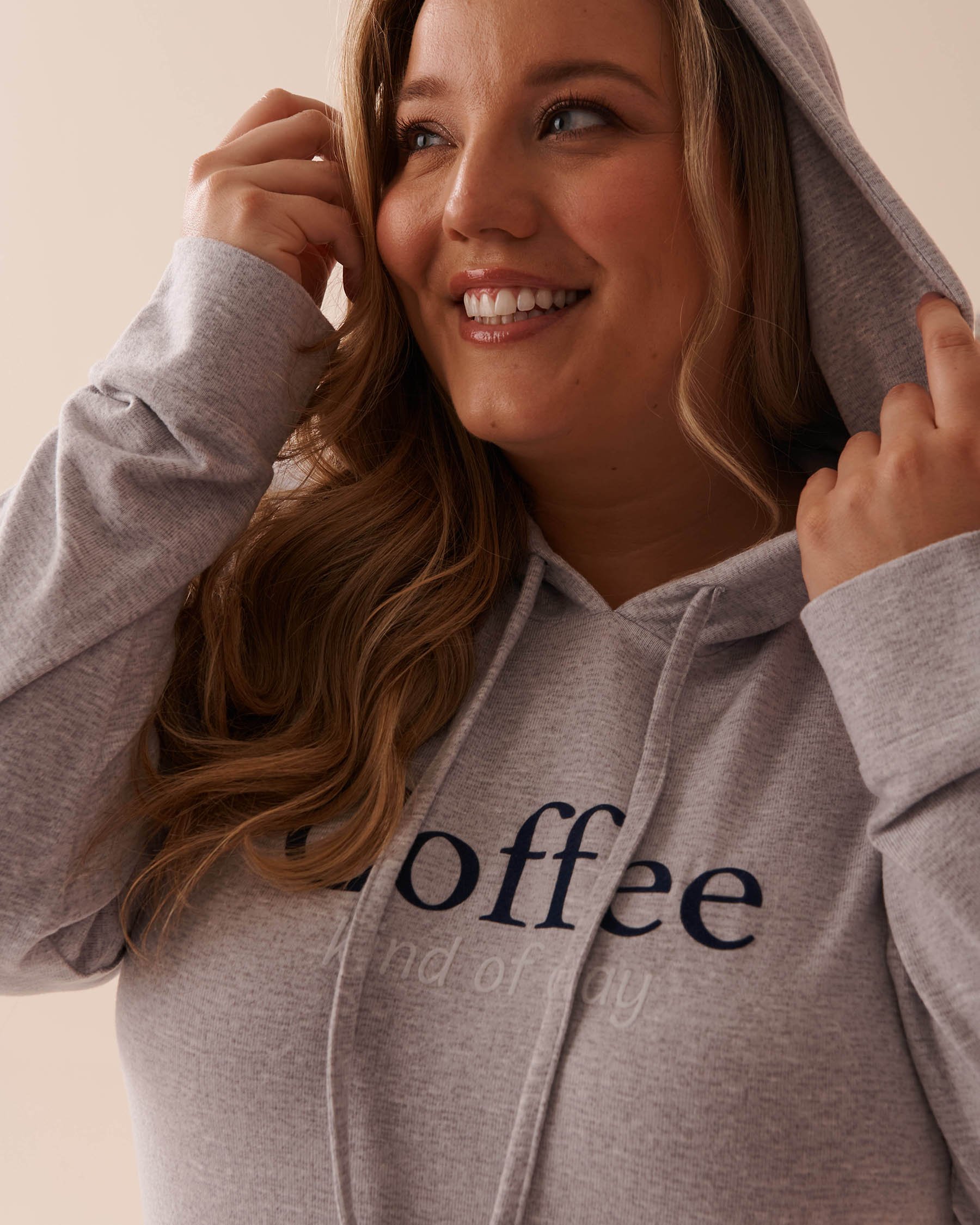 LA VIE EN ROSE Recycled Fibers Long Sleeve Hooded Sleepshirt Grey 40500378 - View3