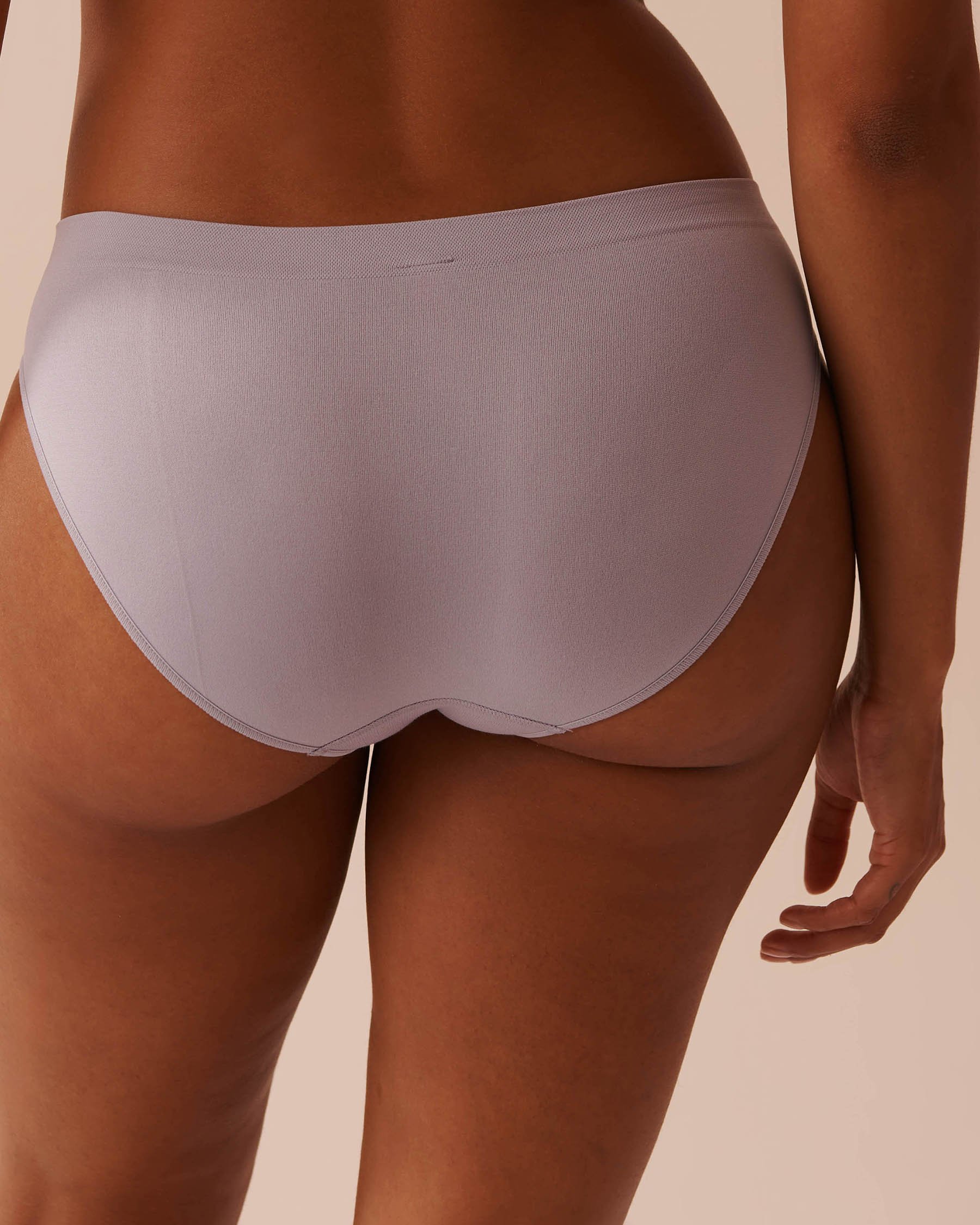 LA VIE EN ROSE Seamless Fabric Bikini Panty Lilac Grey 20200524 - View2