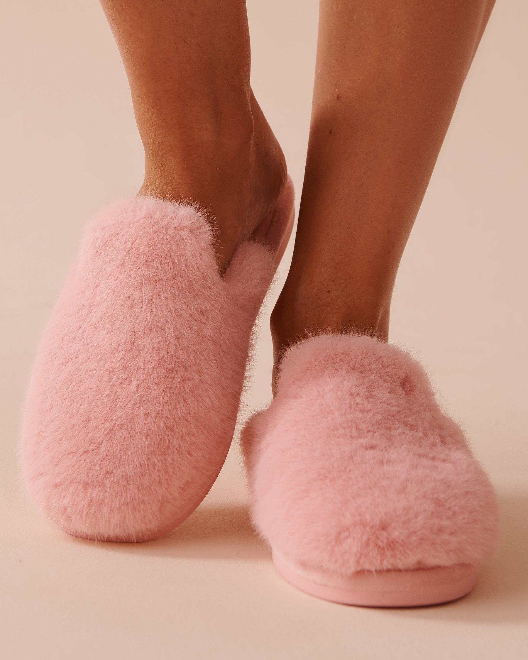 LA VIE EN ROSE Long Faux Fur Slippers Fairy Pink 40700356 - View3