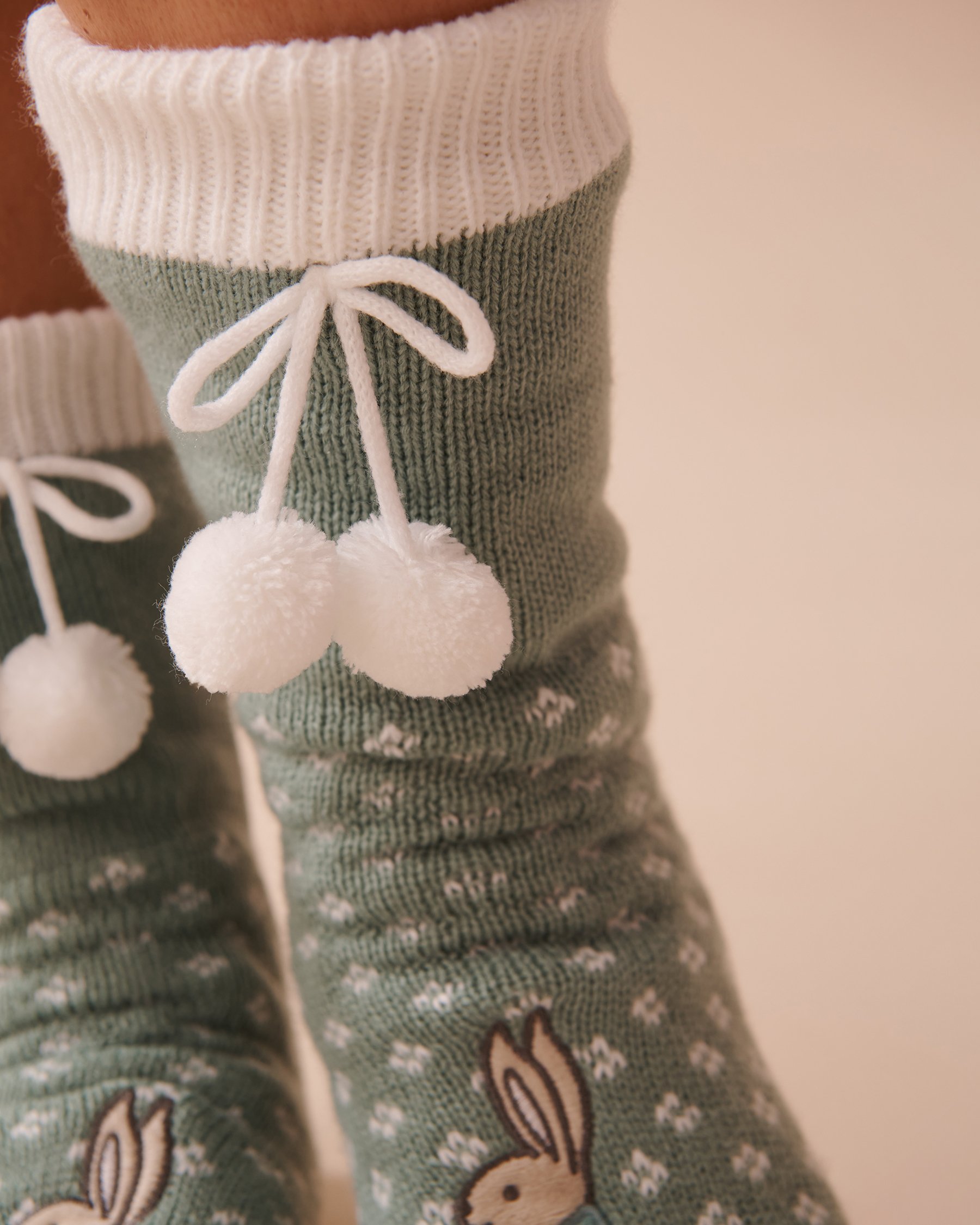 LA VIE EN ROSE Long Knit and Sherpa Rabbit Socks Blue Polka Dots 40700358 - View4