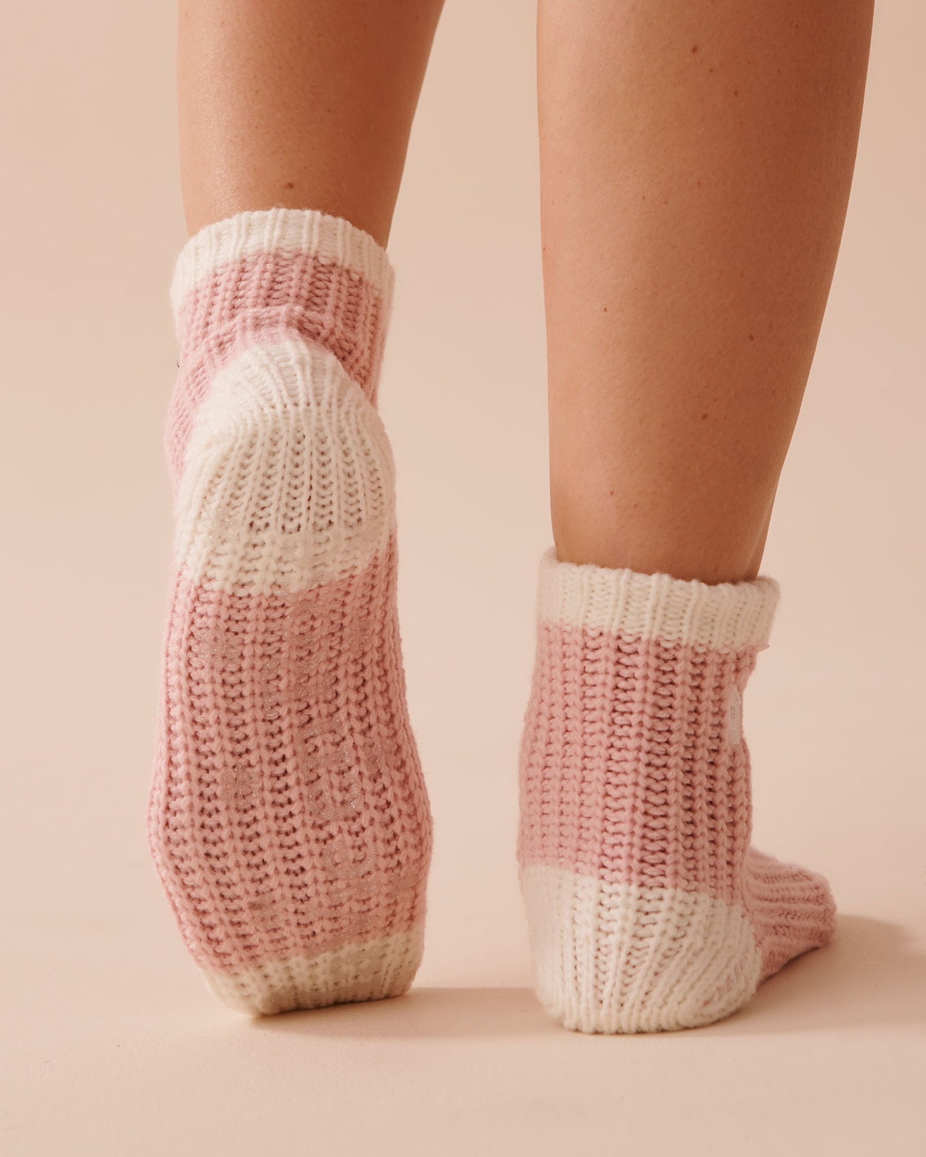LA VIE EN ROSE Bas en tricot avec broderie hivernale Rose fée 40700366 - Voir2