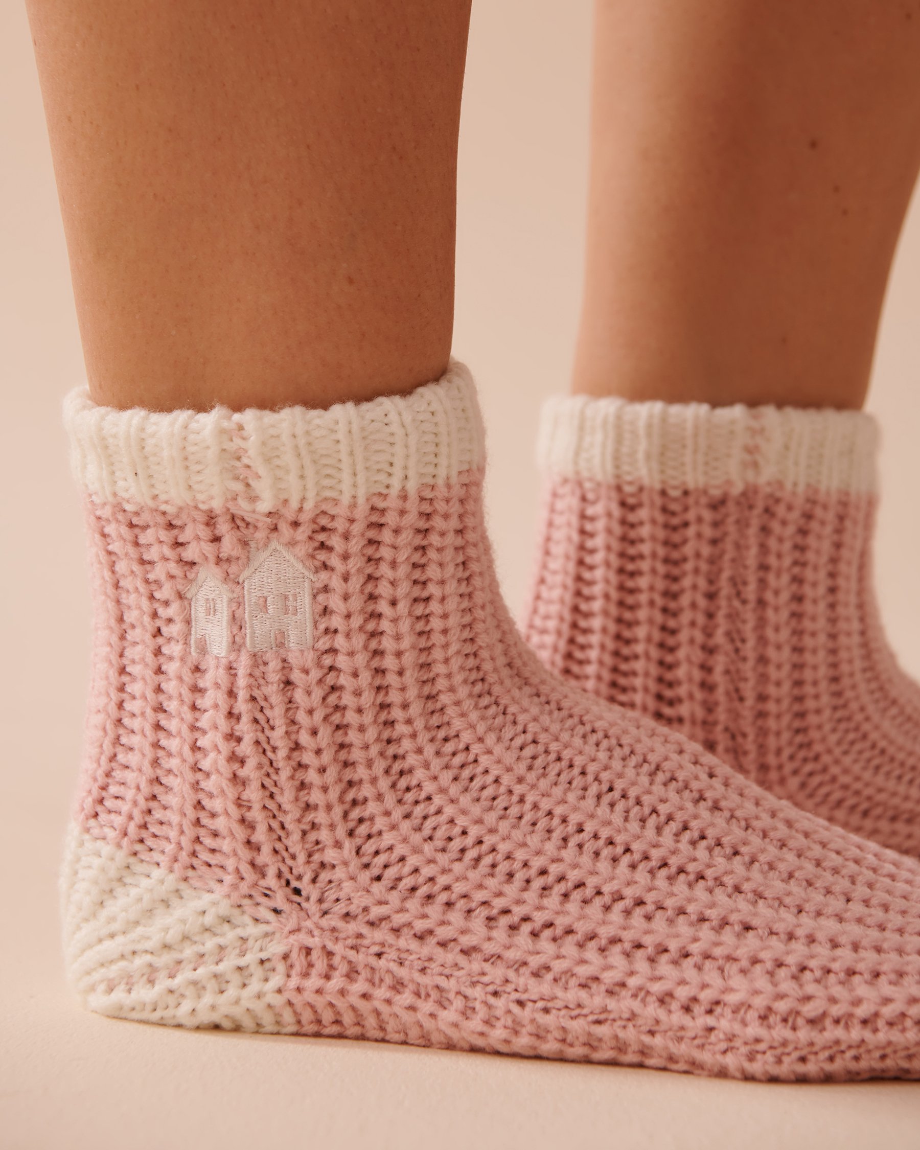 LA VIE EN ROSE Bas en tricot avec broderie hivernale Rose fée 40700366 - Voir3