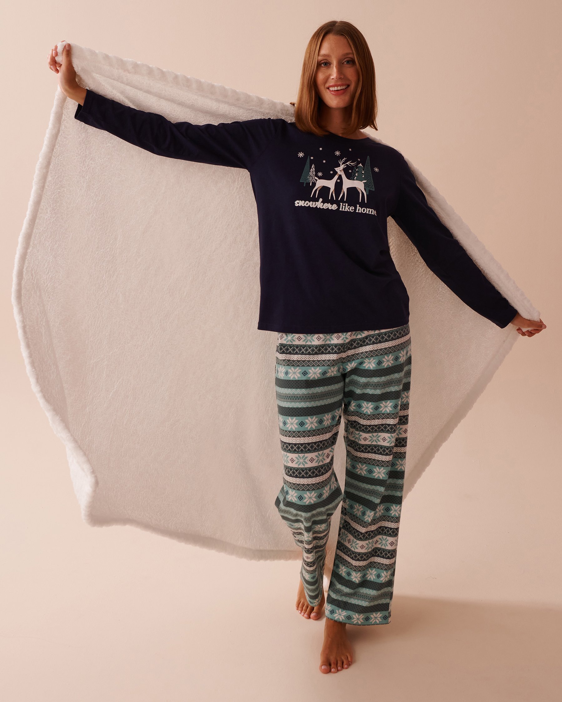 LA VIE EN ROSE Couverture à effet tricoté en peluche douce Blanc neige 40700361 - View3