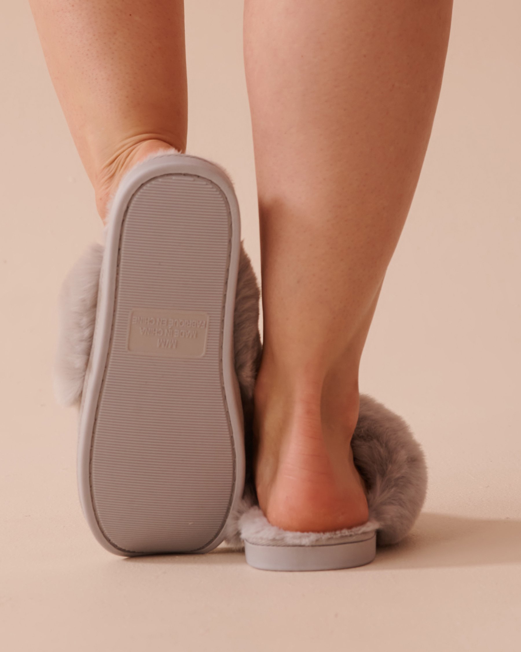 LA VIE EN ROSE Cable Knit and Faux Fur Slippers Grey 40700364 - View2